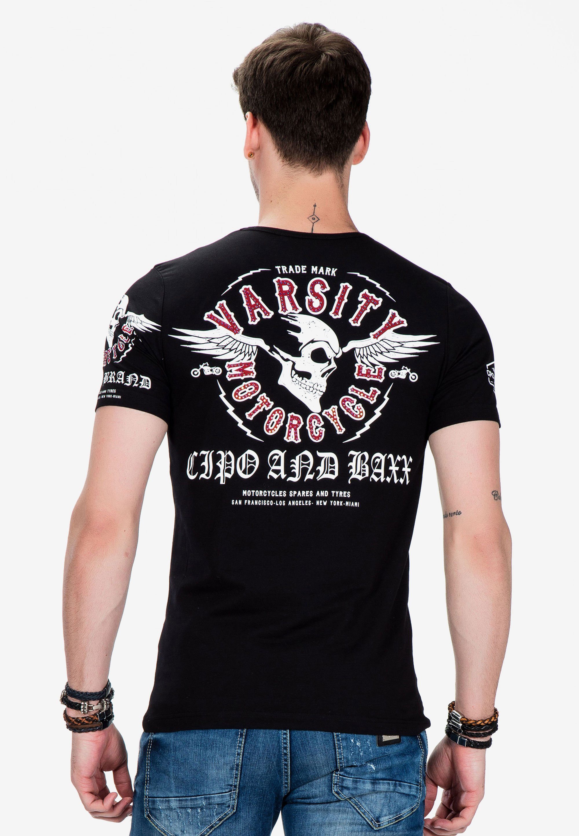 Baxx Cipo mit Varsity Motorcycle-Aufdruck & T-Shirt