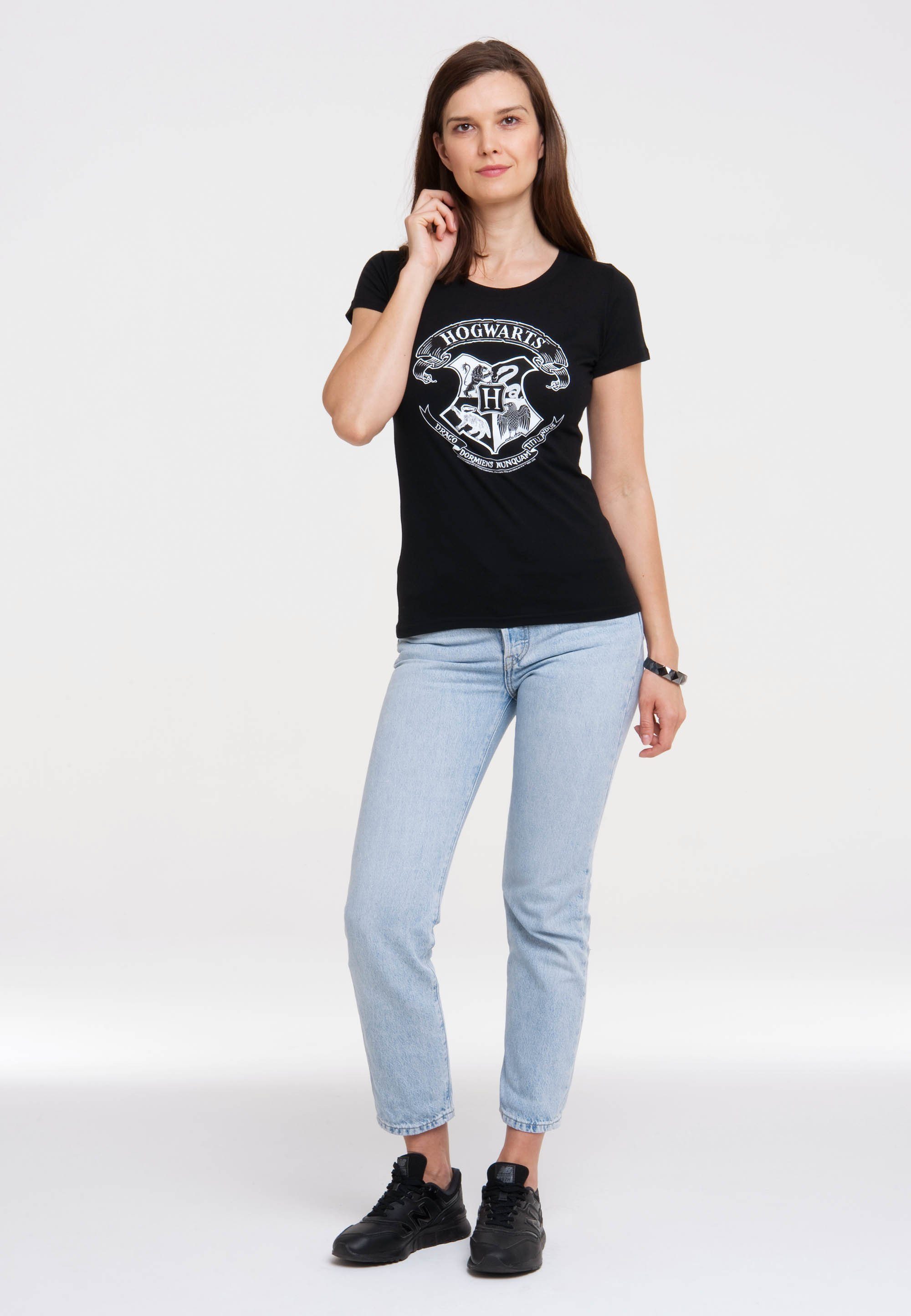 LOGOSHIRT T-Shirt Harry Potter - Hogwarts Logo (Weiß) mit lizenziertem Originaldesign