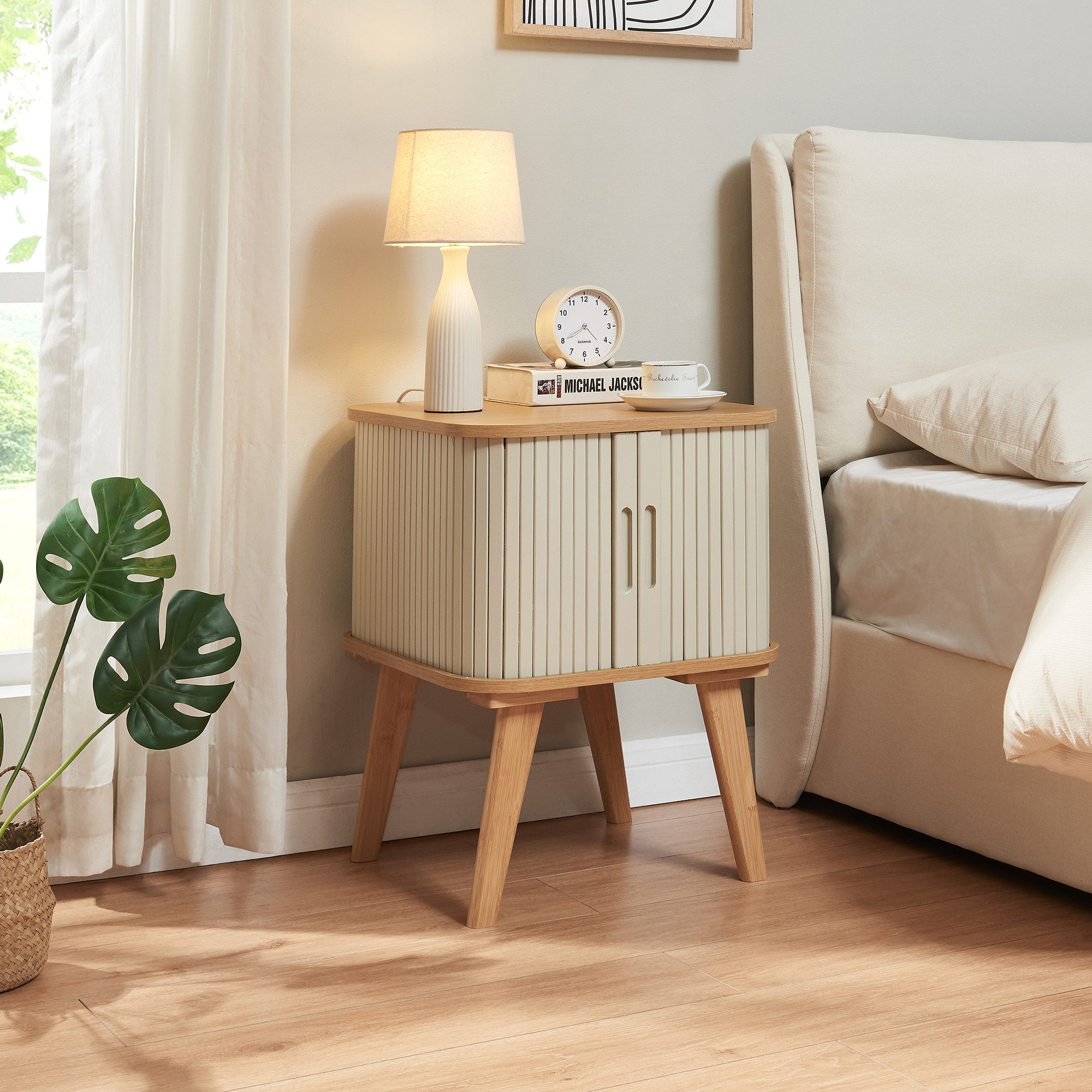 en.casa Beistelltisch, »Tysvær« mit 2 Schiebetüren 59 x 45 x 45 cm Bambus/C günstig online kaufen