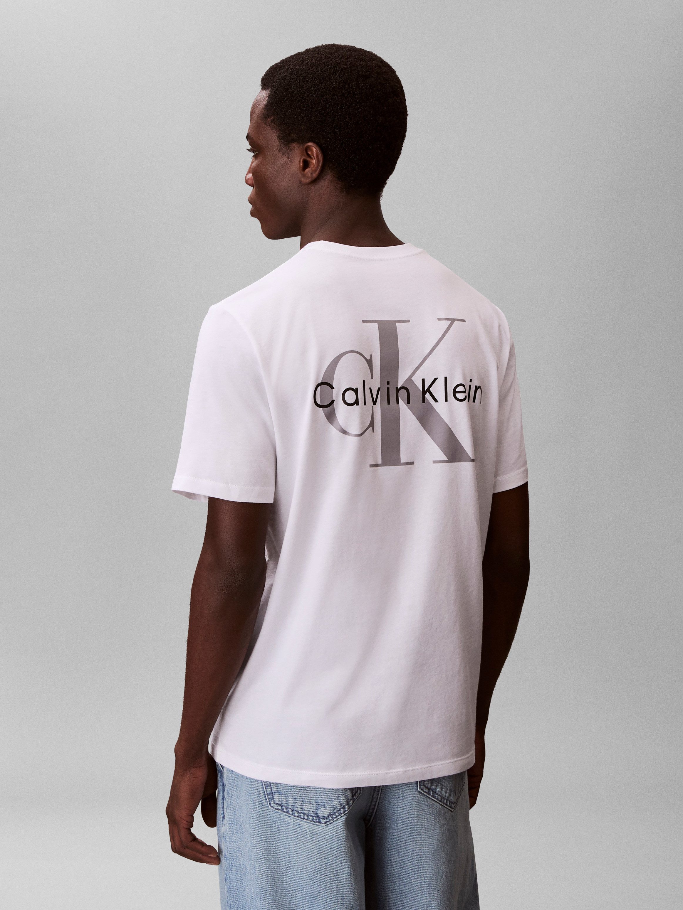 Calvin Klein Jeans T-Shirt Rundhalsausschnitt, Regular Fit, großer Rückendr günstig online kaufen