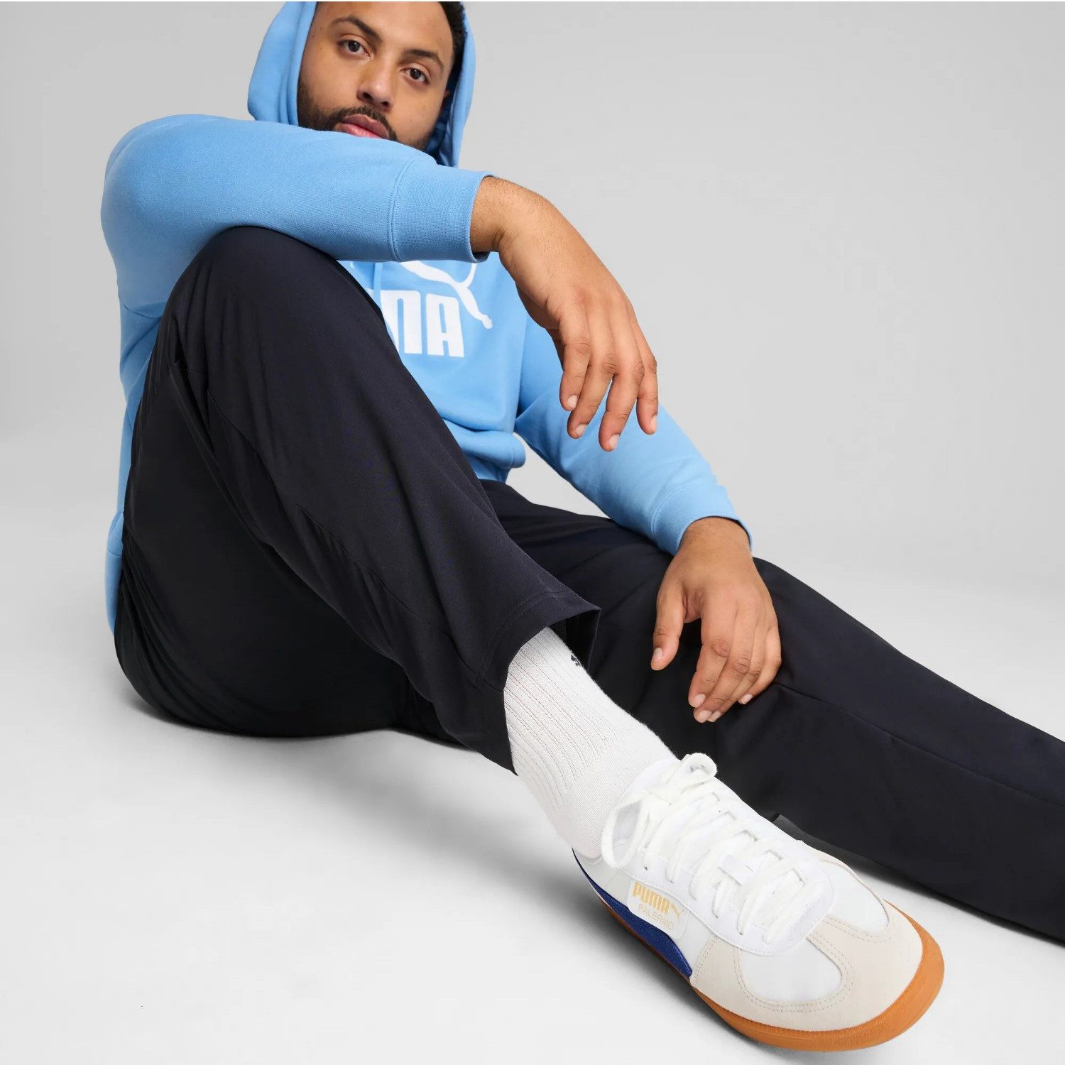 PUMA Outdoorhose ESS Woven Pants mit Mesh-Innenfutter (0-tlg)
