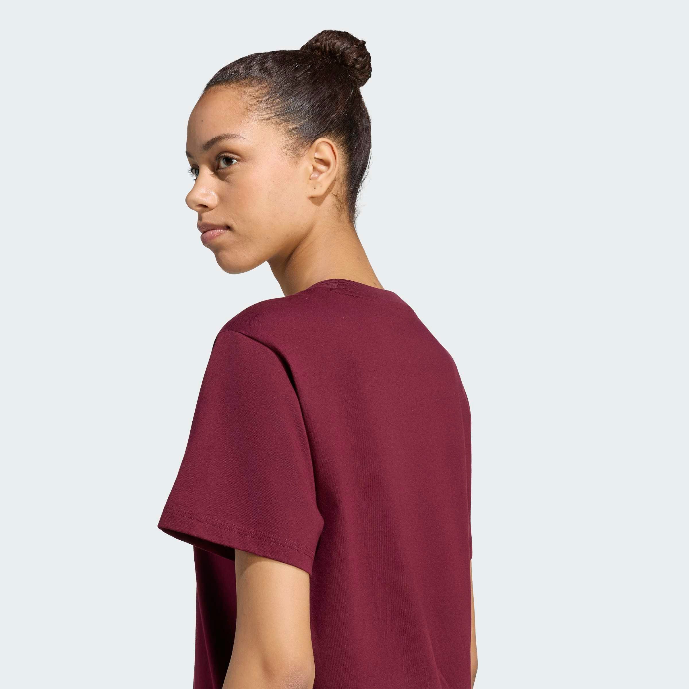 adidas Sportswear T-Shirt ESSENTIALS BAUMWOLL-, KLEINES LOGO mit kleinem 3-Streifen Logo auf der Brust, ohne Verschluss – Bild 4 von 5