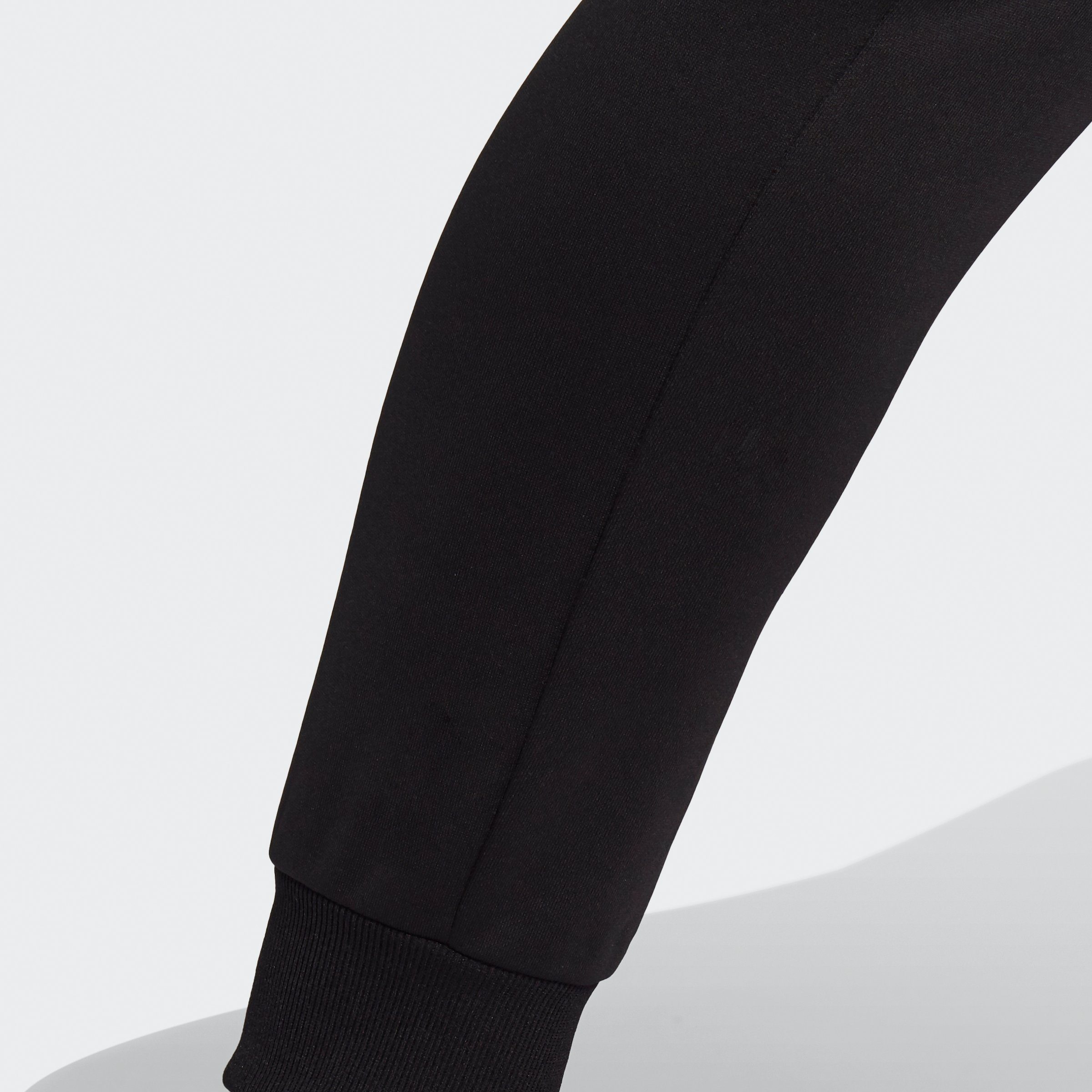 adidas Sportswear Trainingsanzug ESSENTIALS LOGO FRENCH / TERRY Black White (2-tlg)