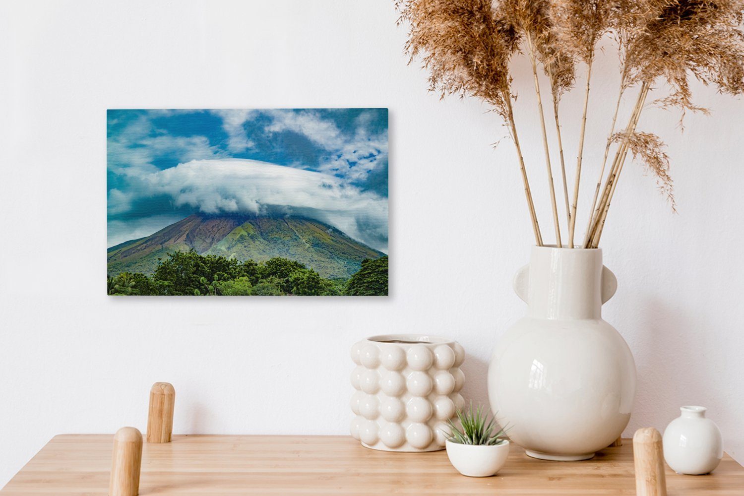 Ometepe, OneMillionCanvasses® Insel auf Wolkenbildung der über Vulkan Leinwandbild 30x20 cm St), (1 Leinwandbilder, Wandbild Aufhängefertig, Wanddeko, dem