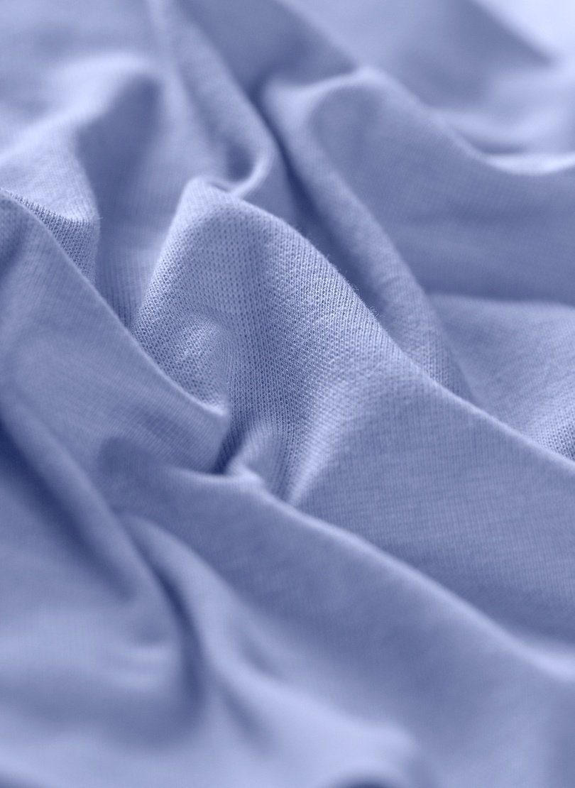 Trigema lavendel-melange V-Shirt Baumwolle/Elastan T-Shirt TRIGEMA aus