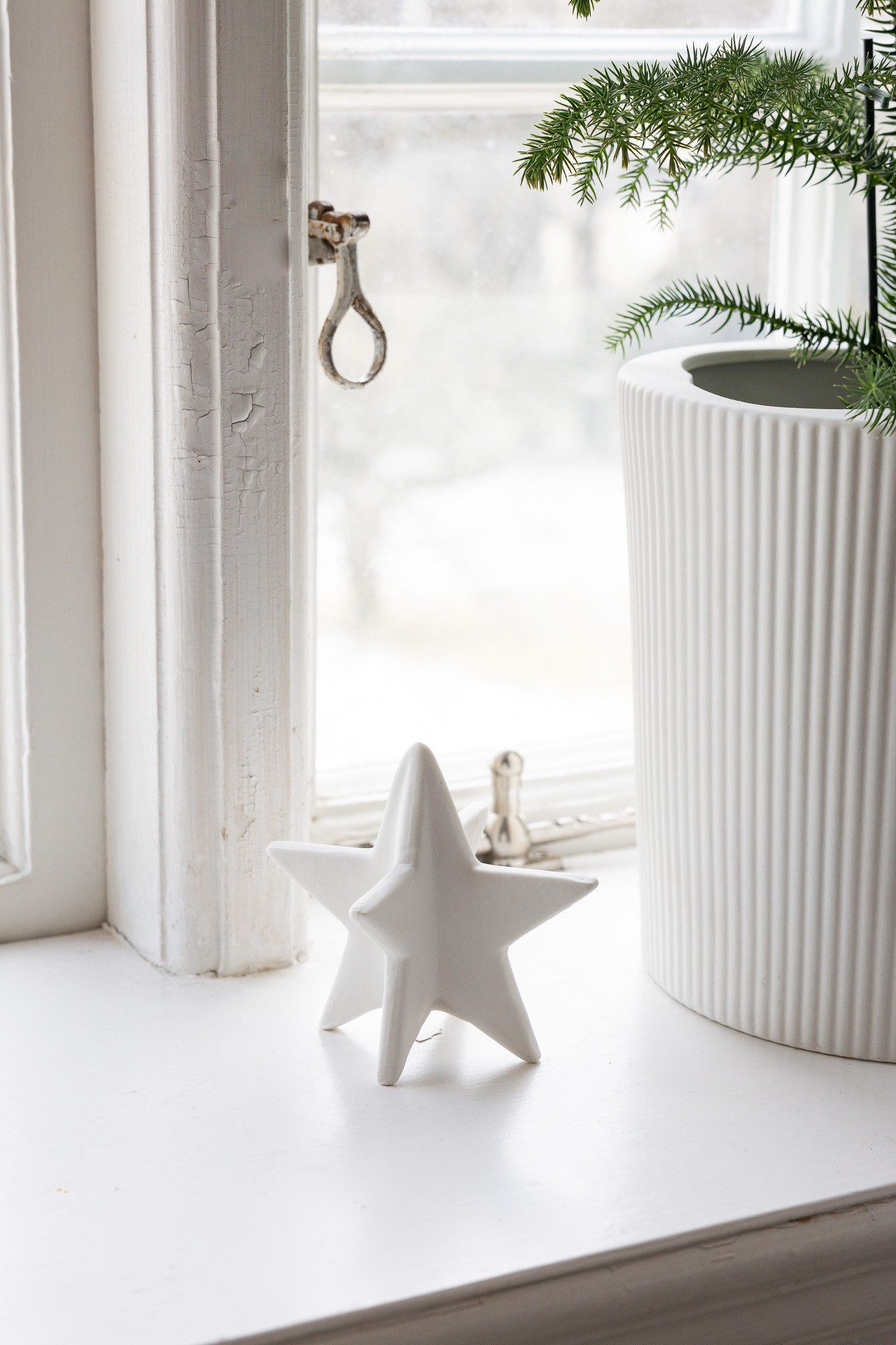 Storefactory Dekoobjekt Sternenfigur Starlund D10cm Keramik Weiß Weihnachts günstig online kaufen