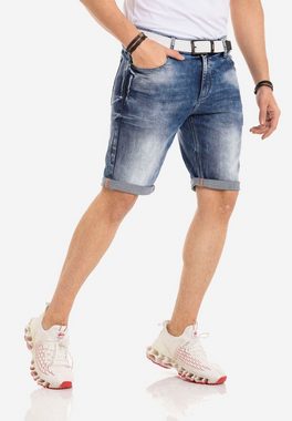 Cipo & Baxx Shorts mit cooler Marken-Stickerei