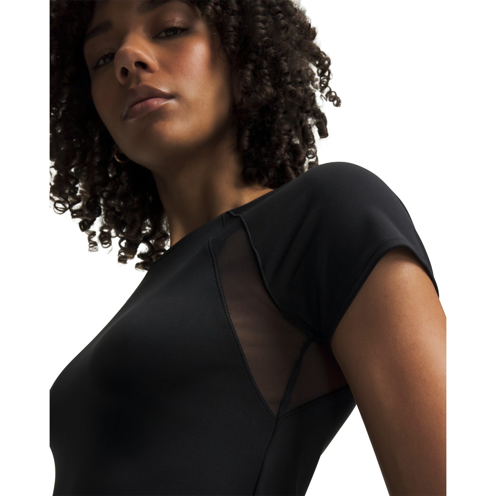 Under Armour® T-Shirt Under Armour Damen Trainingsshirt Motion Mesh 6011045