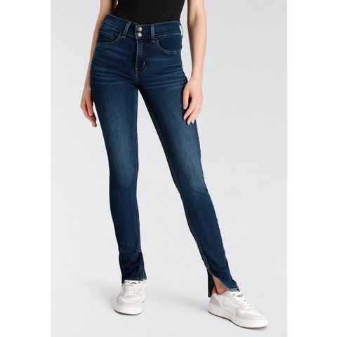 Levi's® Skinny-fit-Jeans 311 Shaping Skinny mit Schlitz am Saum