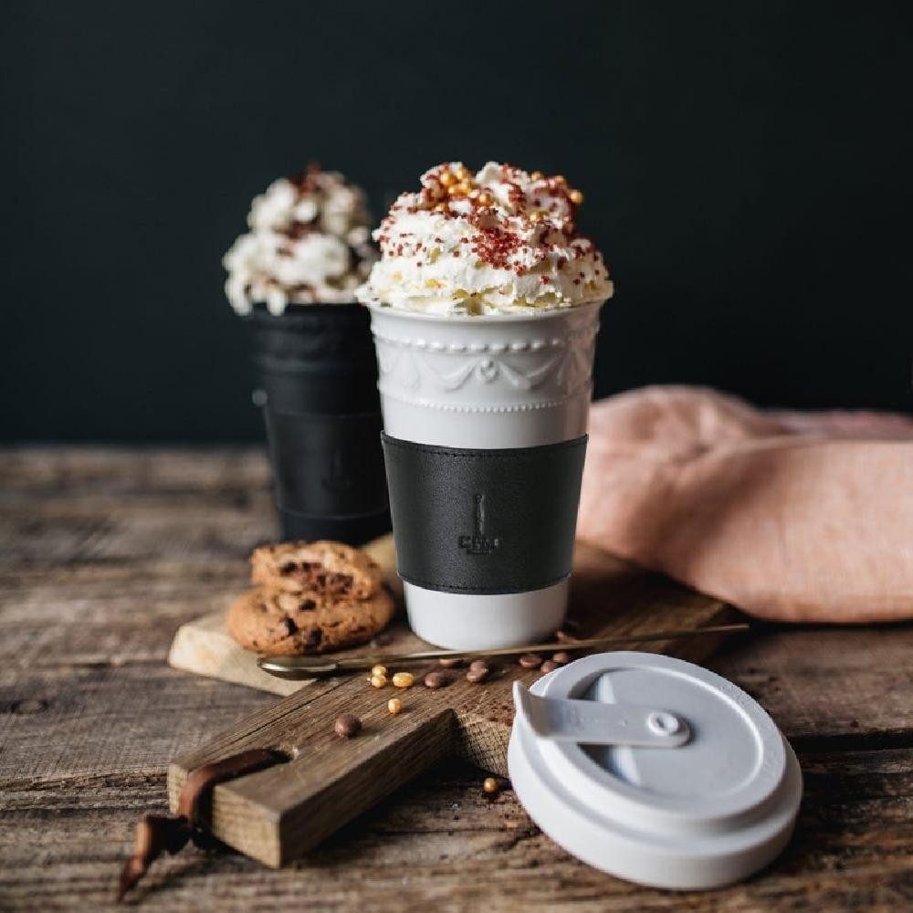KPM Berlin Coffee-to-go-Becher Ledermanschette für den To Go Becher Kurland Schwarz