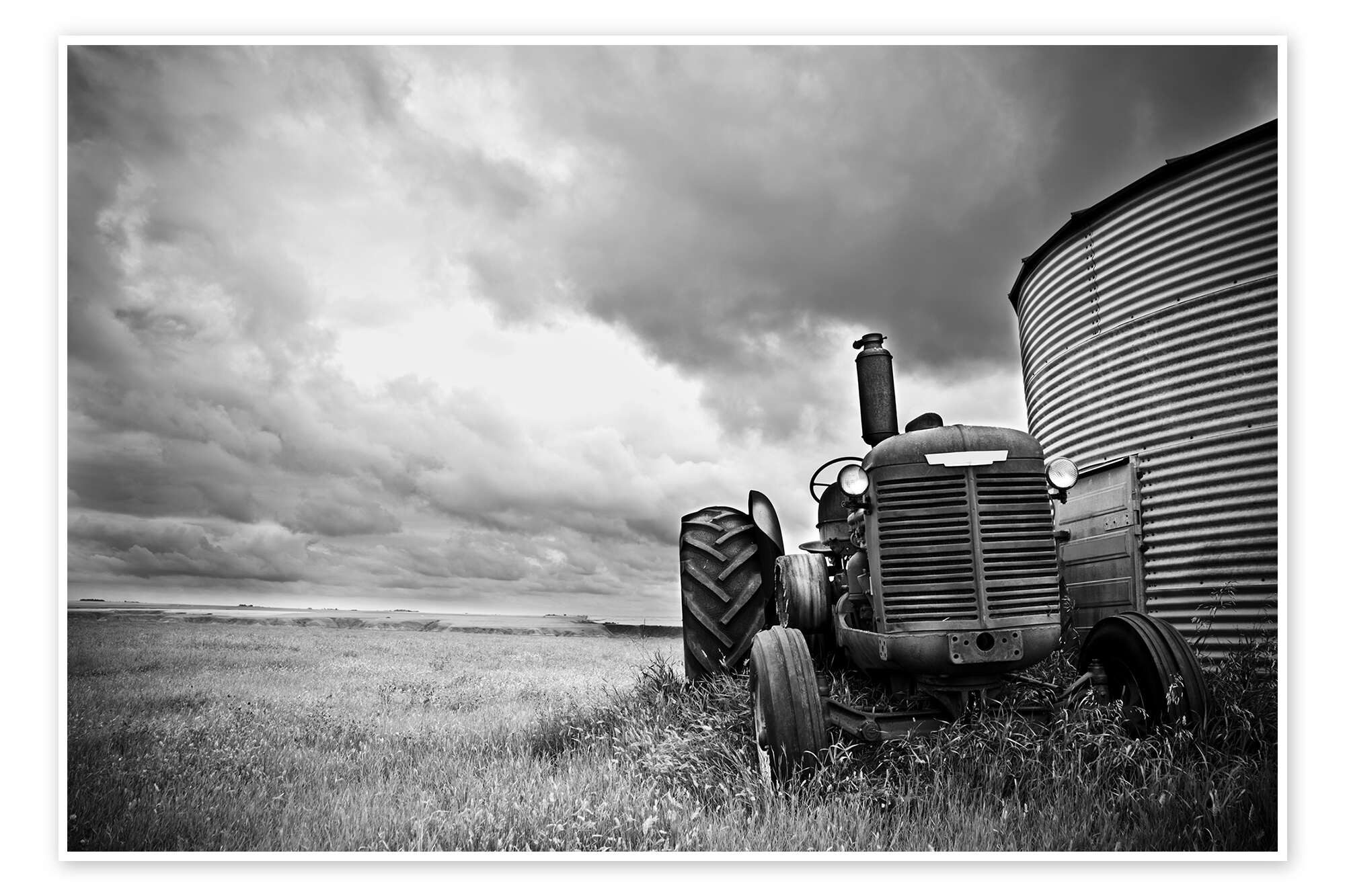 Posterlounge Wandbild melancholischer Traktor, Editors Choice, erhältlich als Poster, Leinwandbild, Wandsticker oder Acrylglasbild