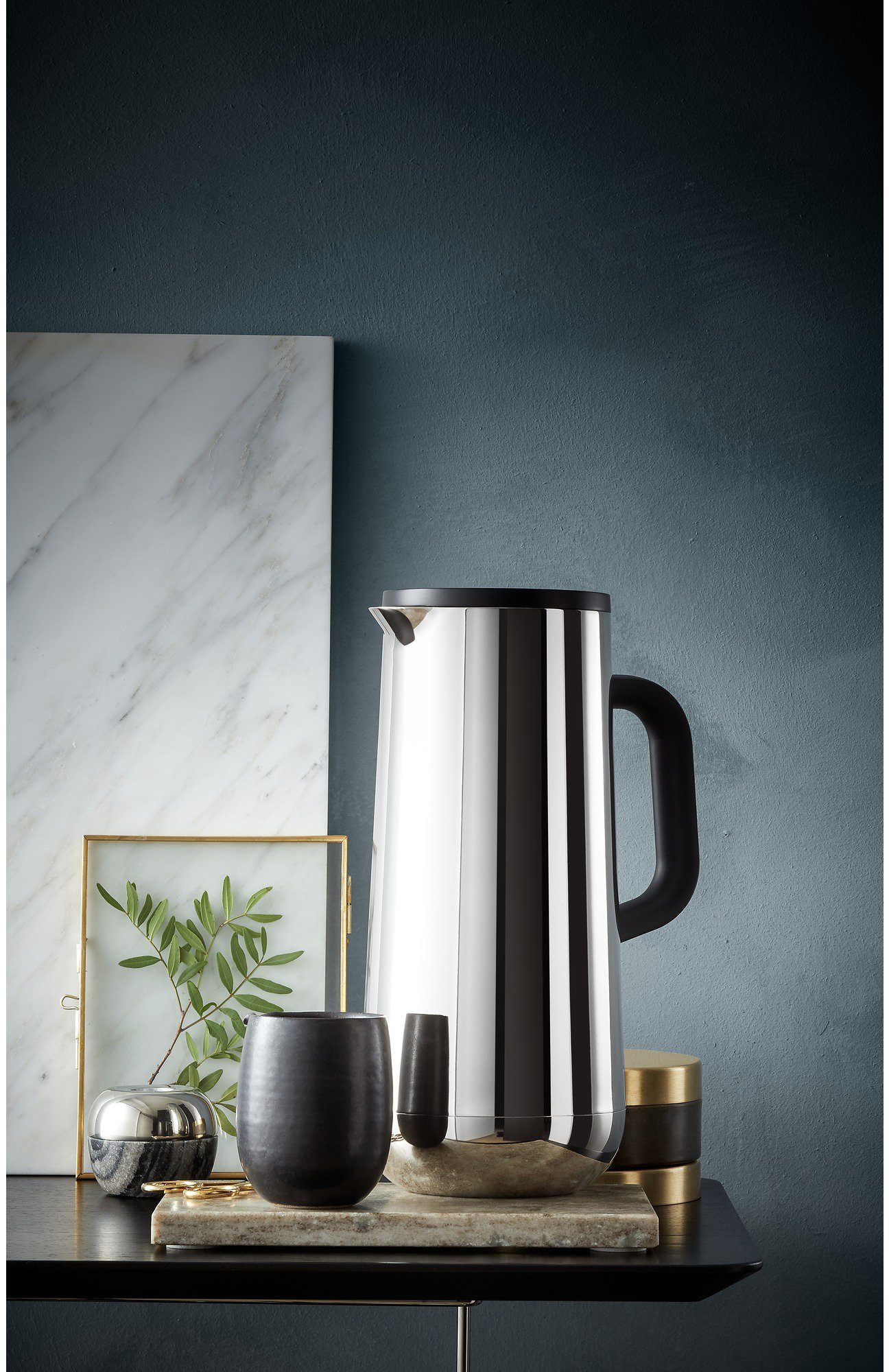WMF Isolierkanne Impulse, 1 l, ThermaPro-Isolierung, Druckverschluss, tropffreies Ausgießen