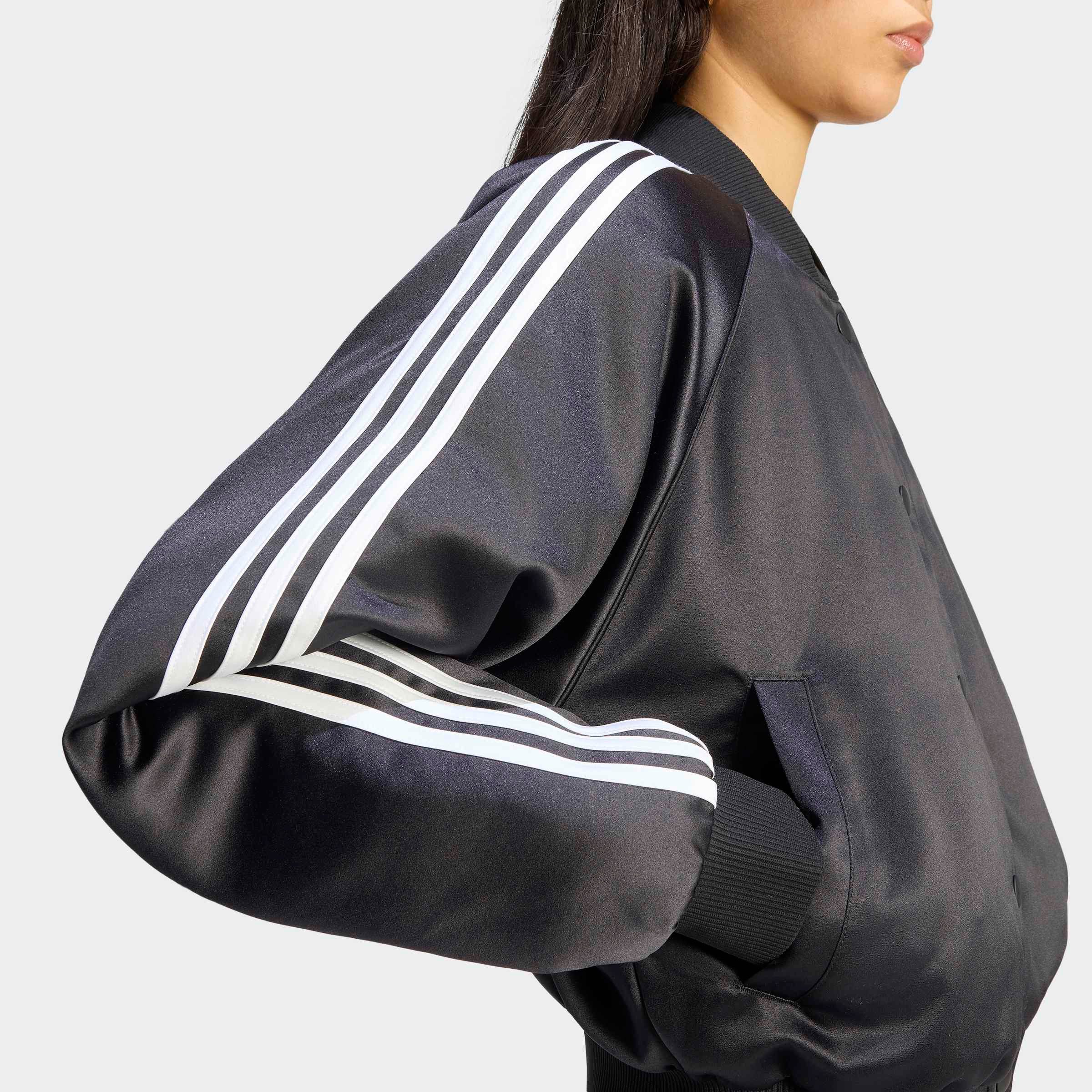 adidas Originals Outdoorjacke SST, SATIN sportlicher Schnitt, mit Satin-Finish, aus Polyester – Bild 4 von 5