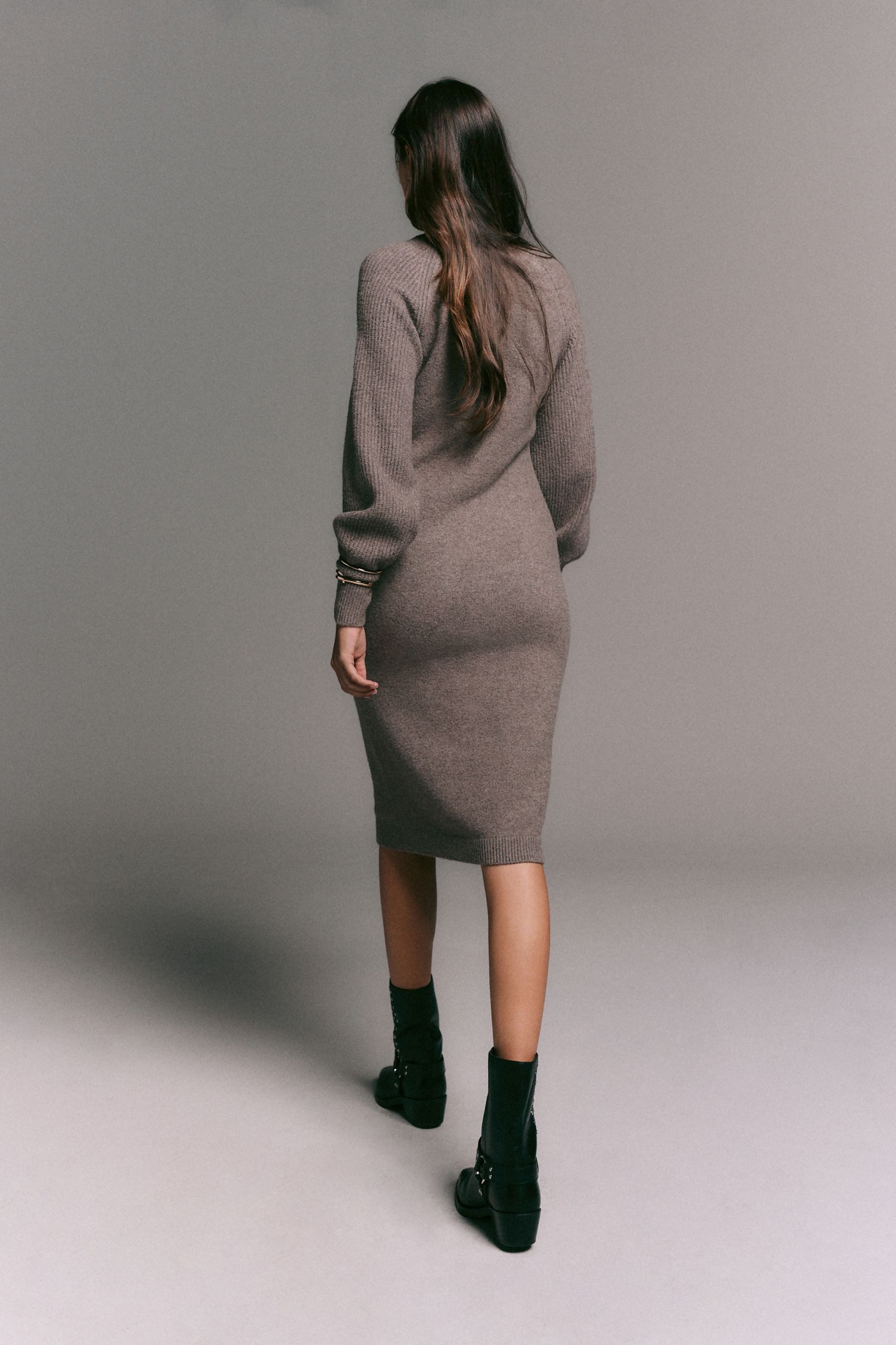 Next Midikleid Weiches, gestricktes Midikleid, gerippte Ärmel (1-tlg)