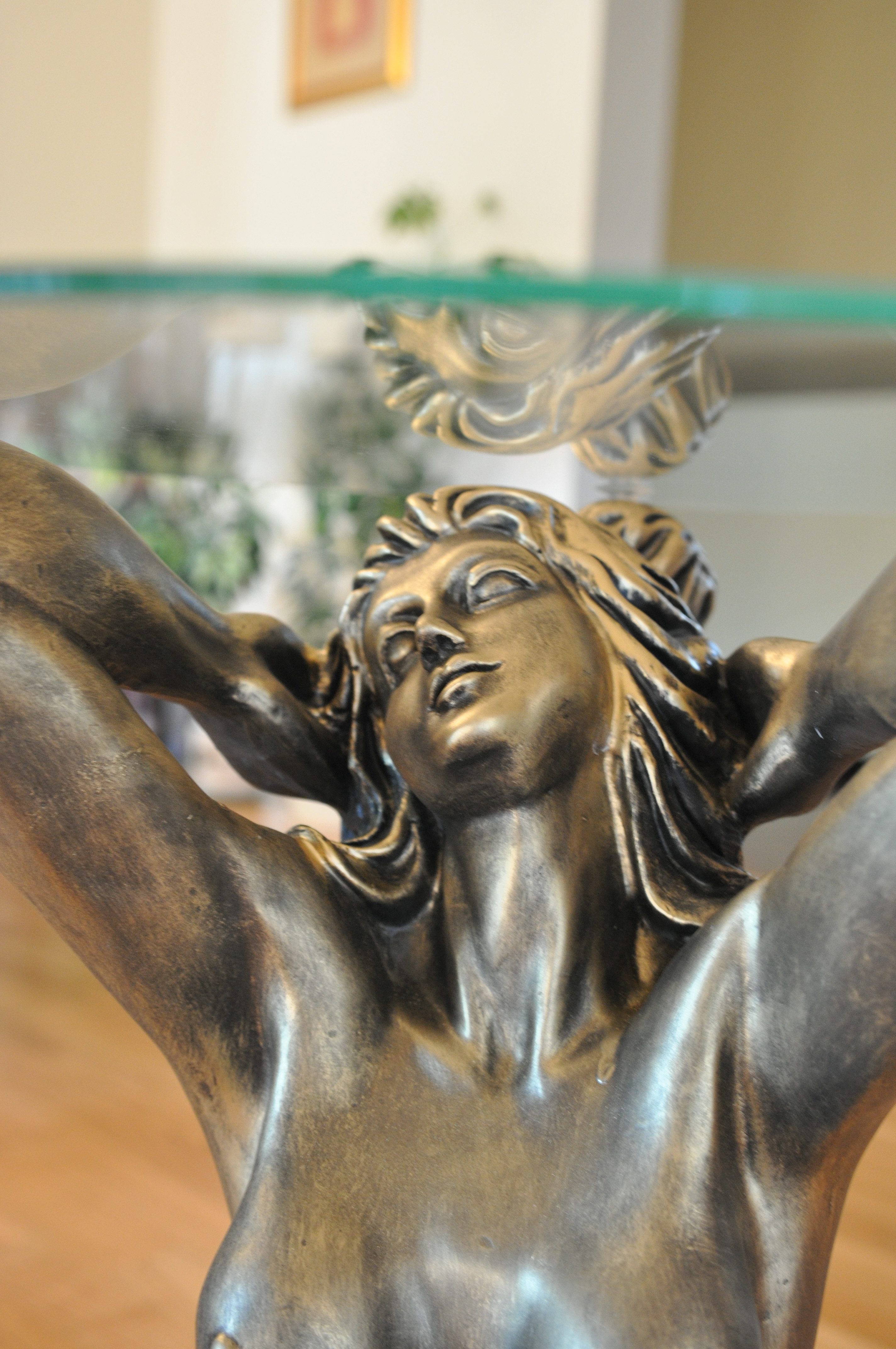 Schatzkiste1 Beistelltisch Figurentisch im Frauen Design Beistelltisch, Couchtisch, Glastisch (1x Beistelltisch mit Glasplatte), breite 40 cm, höhe 50cm, handbemalt