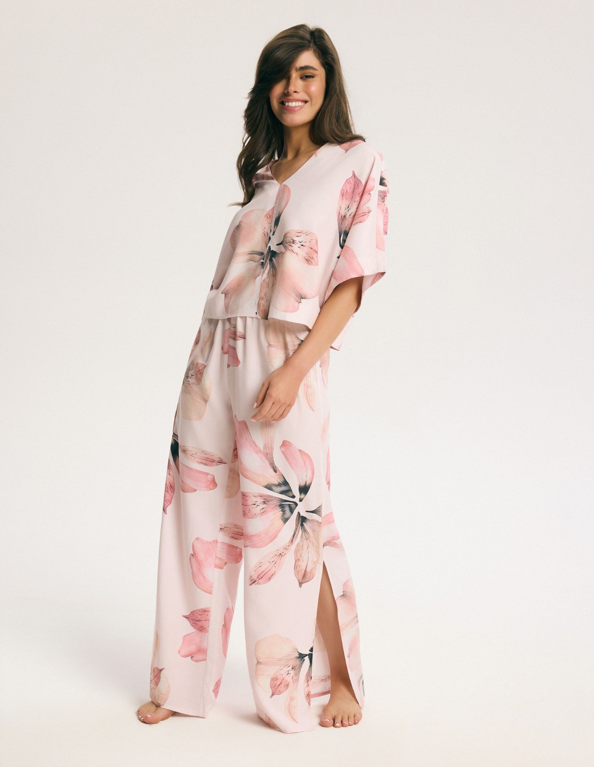 ESOTIQ Pyjama Pyjama Set Pria Kurzarm V-Ausschnitt Viskose Blumenmuster bequem (2 tlg)