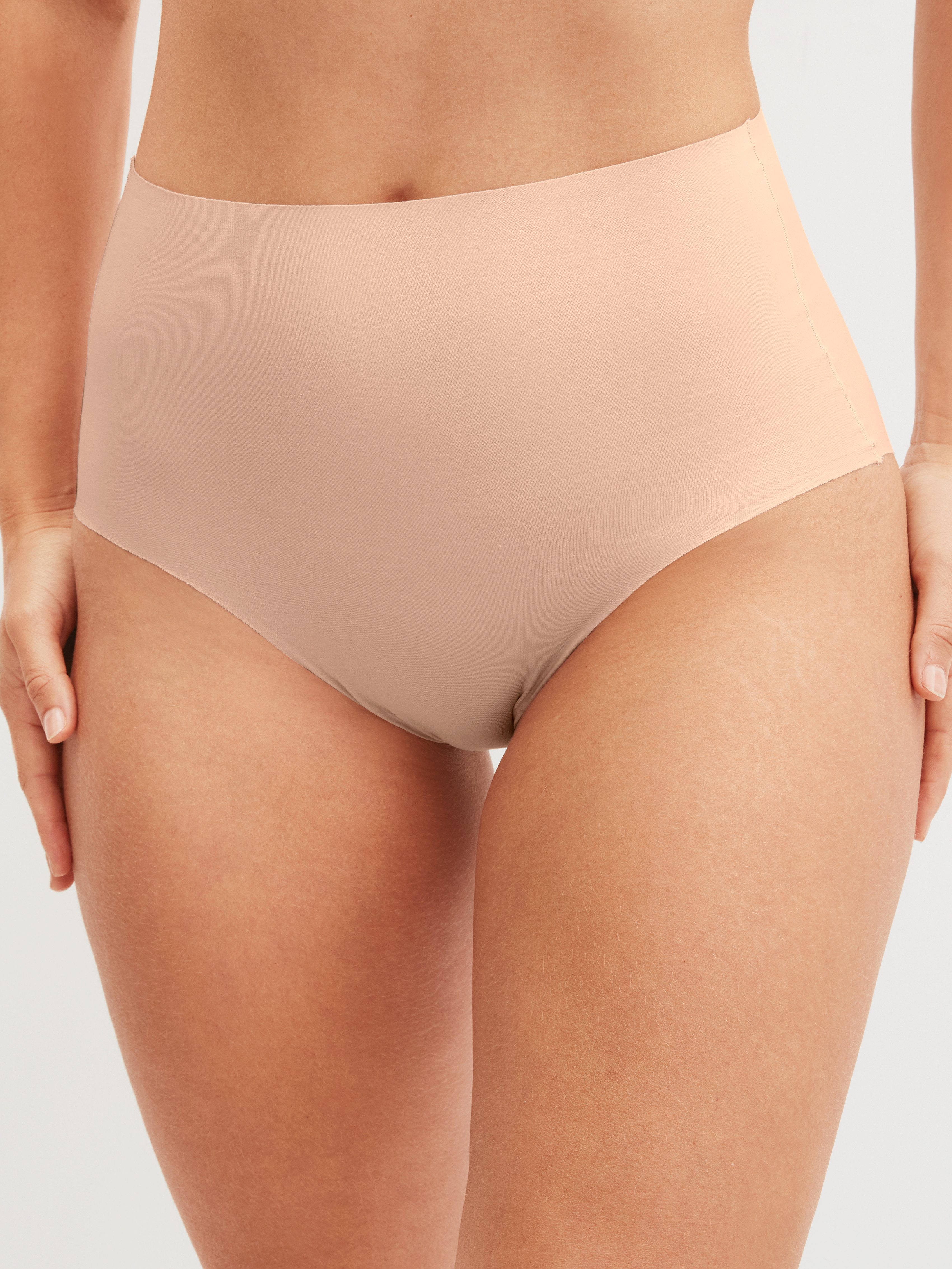 CALIDA High-Waist-Slip Natural Skin mit hohem Bund, flache Abschlüsse, Interlock-Qualität