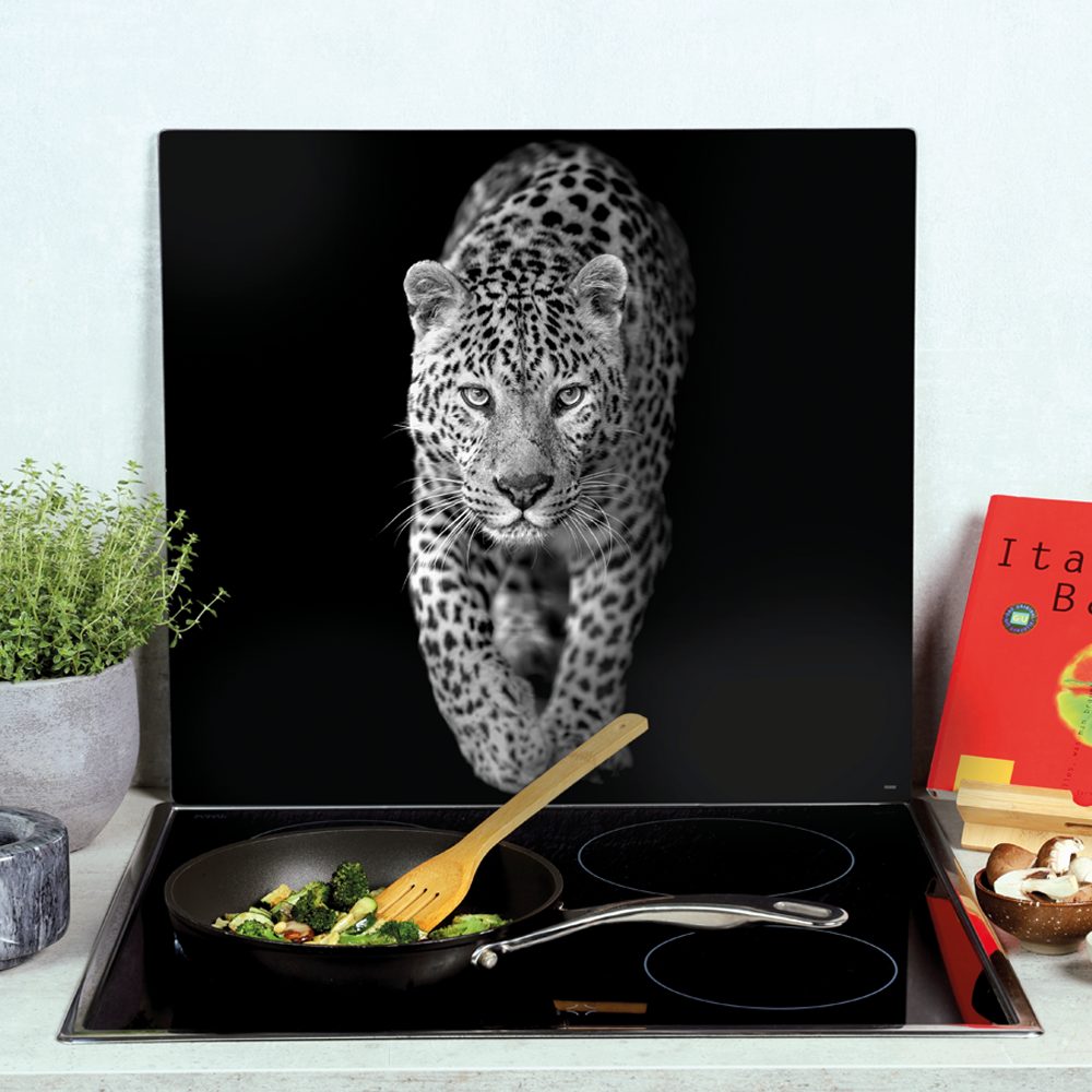KESPER® Schneide- und Abdeckplatte Multi-Glasschneideplatte, Leopard, ESG-Sicherheitsglas, (1 tlg), 6 rutschhemmende Gummifüße, aus gehärtetem Sicherheitsglas