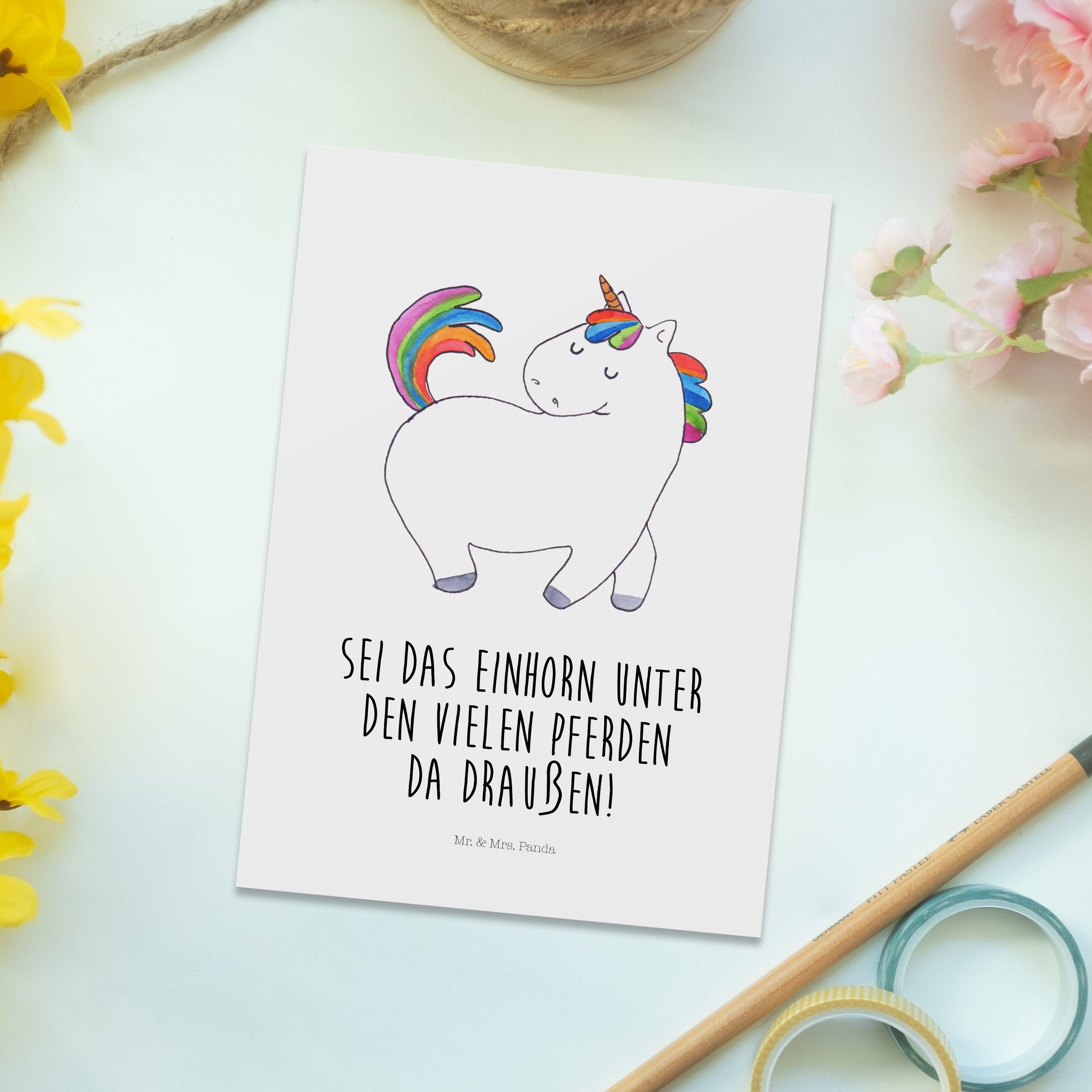 Geschenk, Mr. - - Panda Postkarte & Einhorn Ein Unicorn, Mrs. stolzierend Geburtstagskarte, Weiß