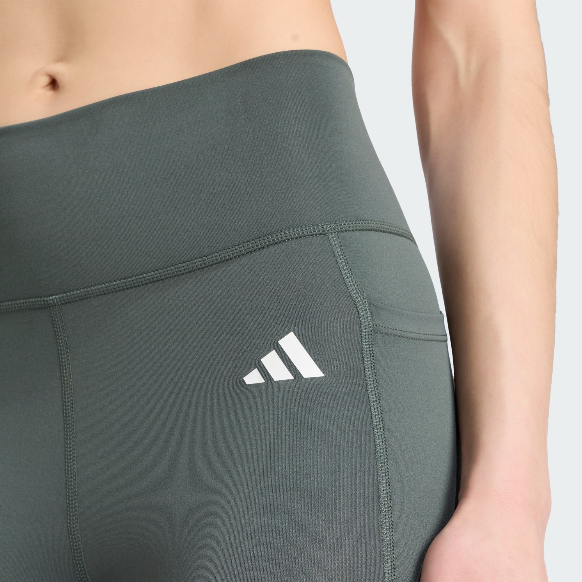 adidas Performance Leggings OPTIMÉ ESSENTIALS KURZE LEGGINGS MIT TASCHE, 18 CM (1-tlg) – Bild 4 von 5
