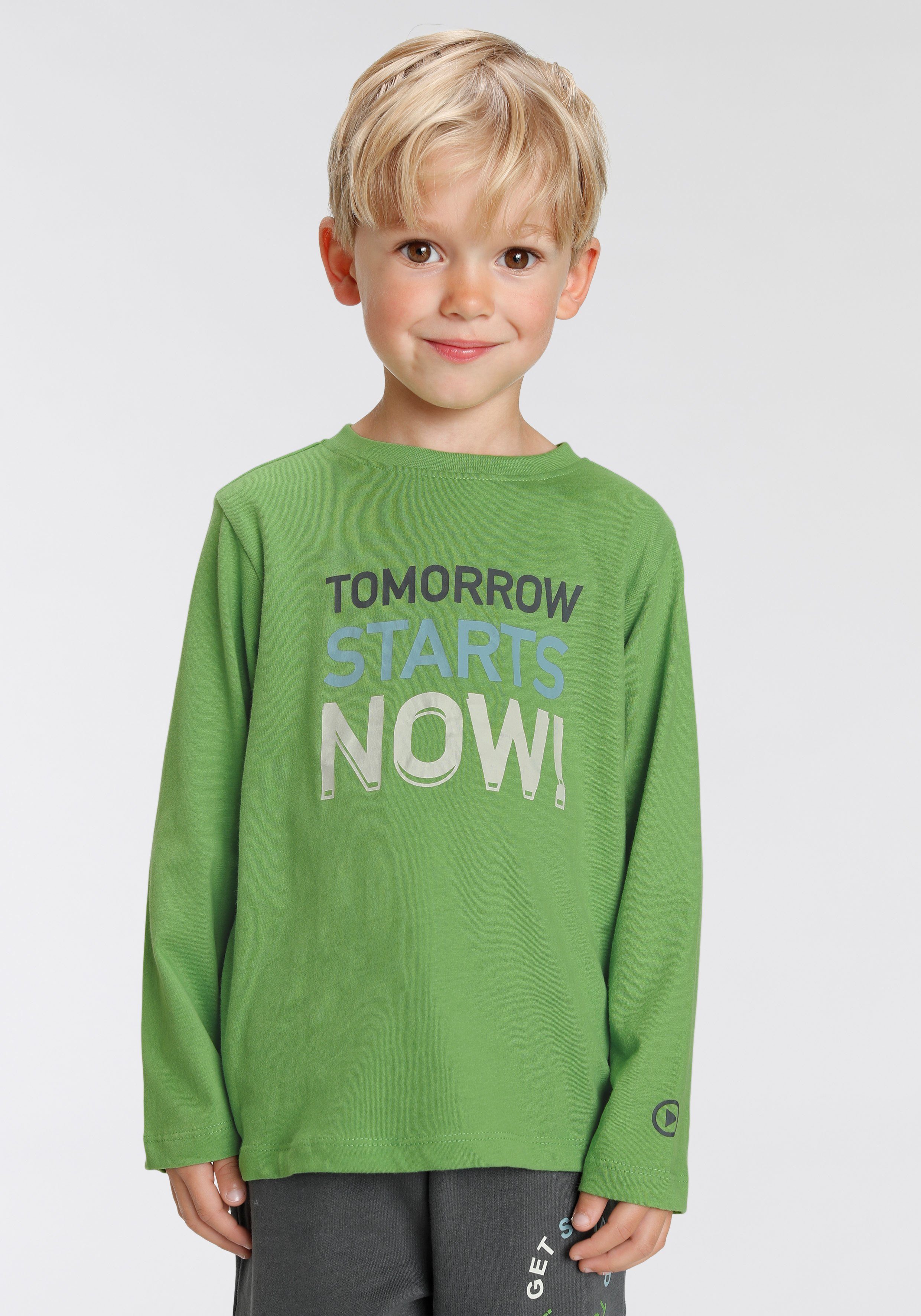 KIDSWORLD Shirt & Hose STARTS NOW & Jogginghose), (Set, 2-tlg., LA-Shirt Spruch TOMORROW