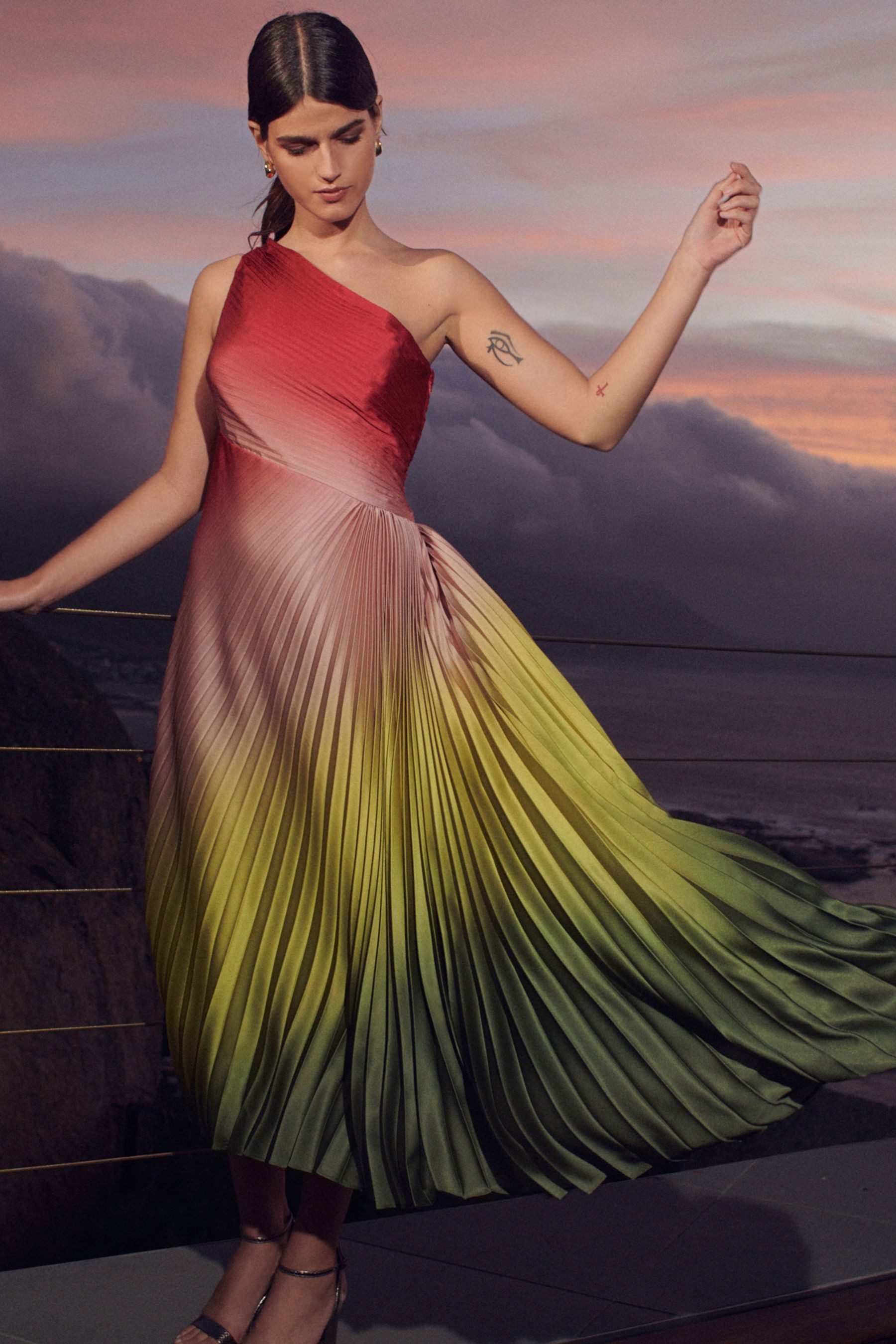 Next Partykleid Festliches plissiertes One-Shoulder-Kleid (1-tlg)