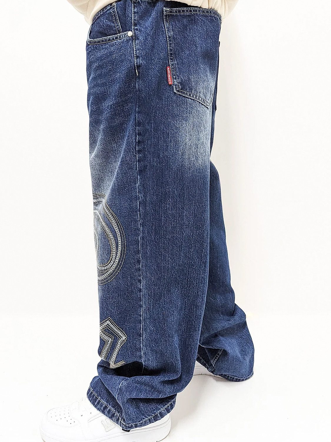 DADA Supreme Regular-fit-Jeans Mit kontrastreicher Stickerei und extra für Herren Goth Letters Baggy – Bild 4 von 5
