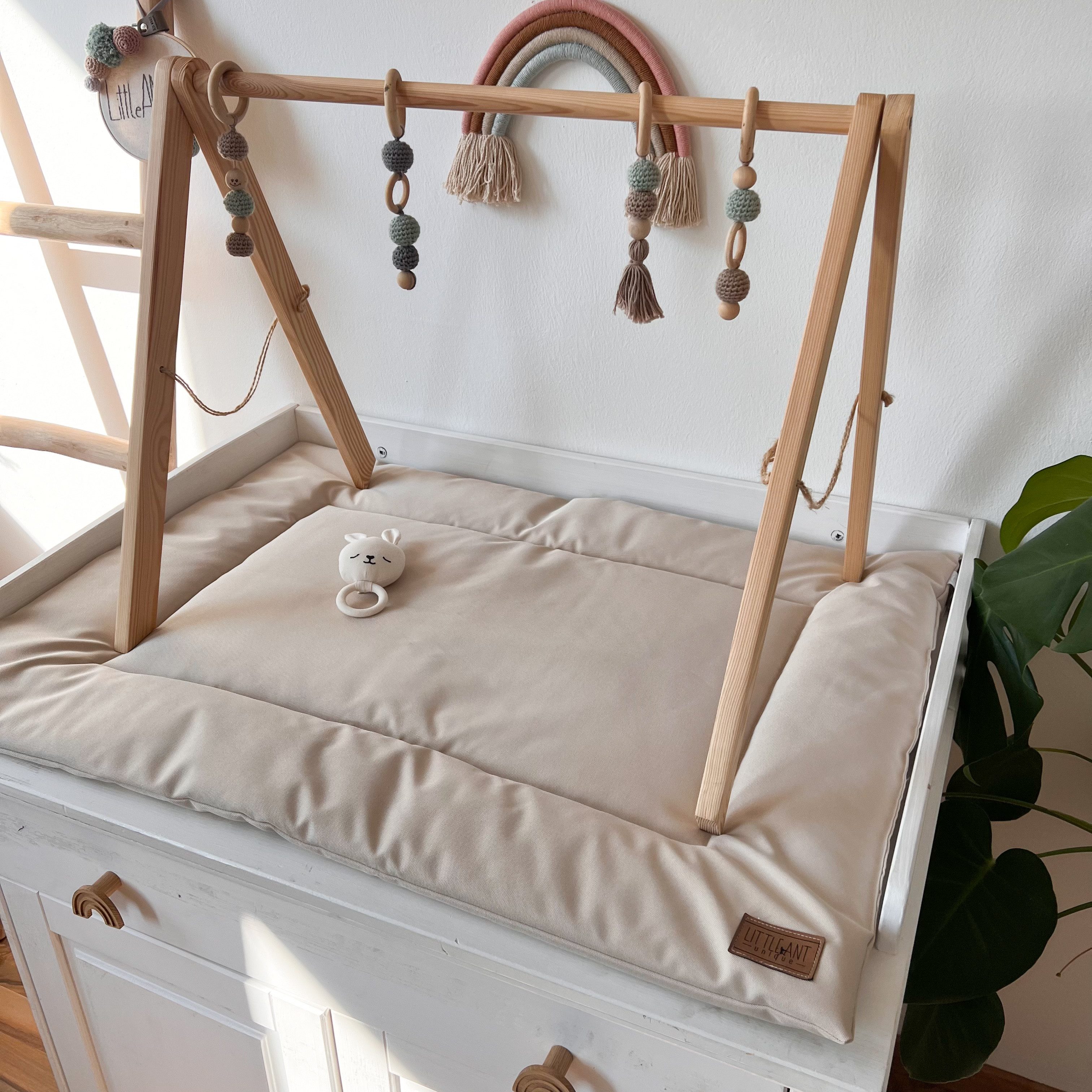 LittleANTunique Wickelauflage Wickeltischauflage Abwischbar beige Handgemacht in Hamburg