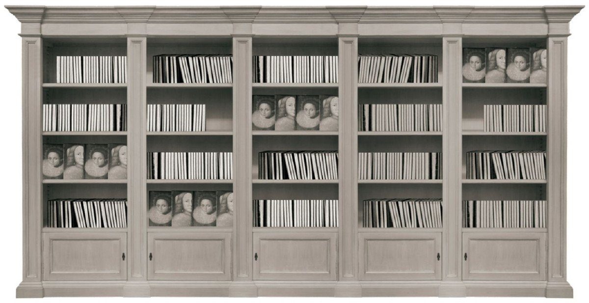 Casa Padrino Stauraumschrank Luxus Landhausstil Bücherschrank Grau 452 x 47 x H. 230 cm - Handgefertigter Massivholz Schrank - Regalschrank - Wohnzimmerschrank - Büroschrank - Landhausstil Möbel