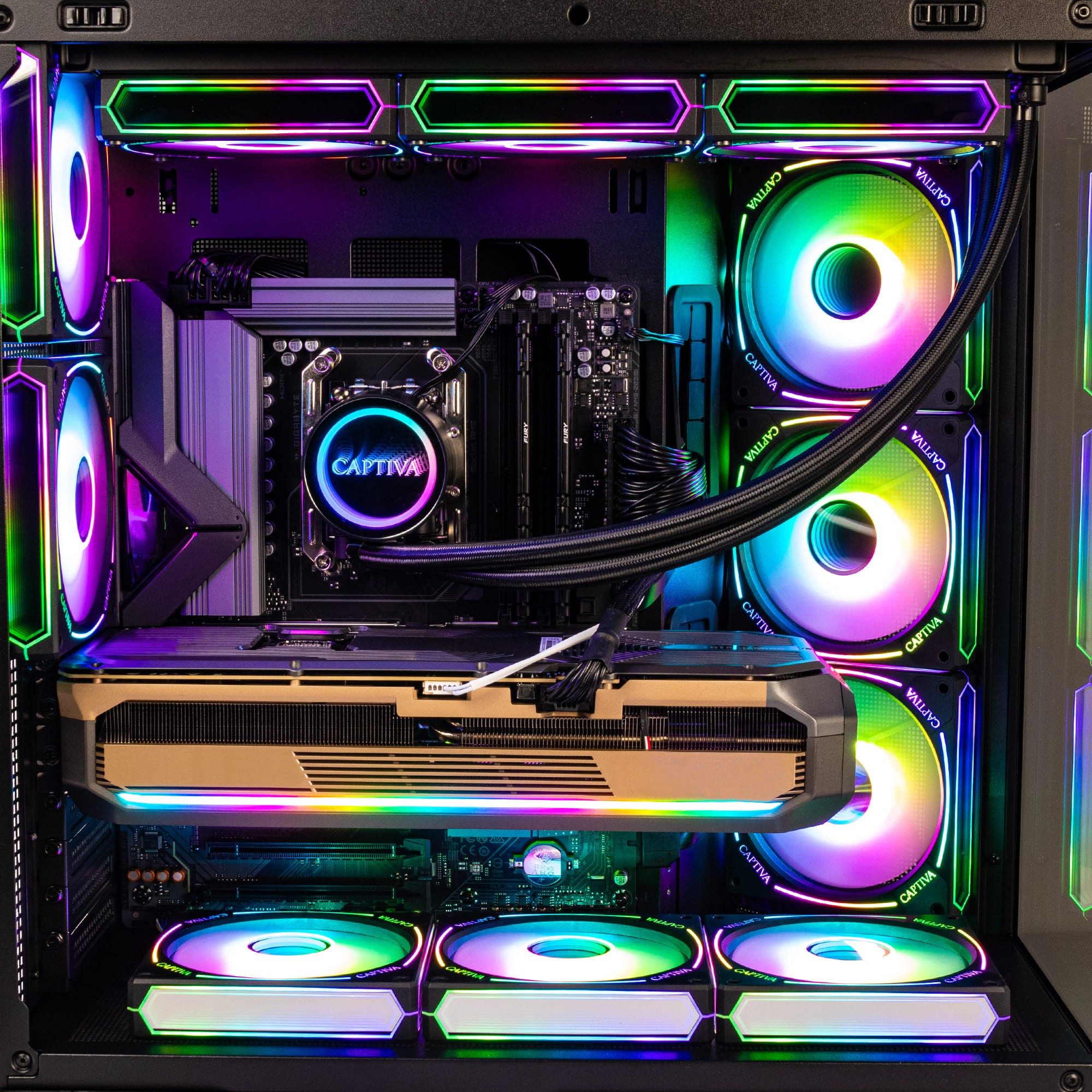 CAPTIVA Highend Gaming R98-112 PC (AMD Ryzen 7 7800X3D, GeForce® RTX™ 5070 Ti, 32 GB RAM, 2000 GB SSD, Wasserkühlung, WLAN, Windows 11 Home) – Bild 4 von 5