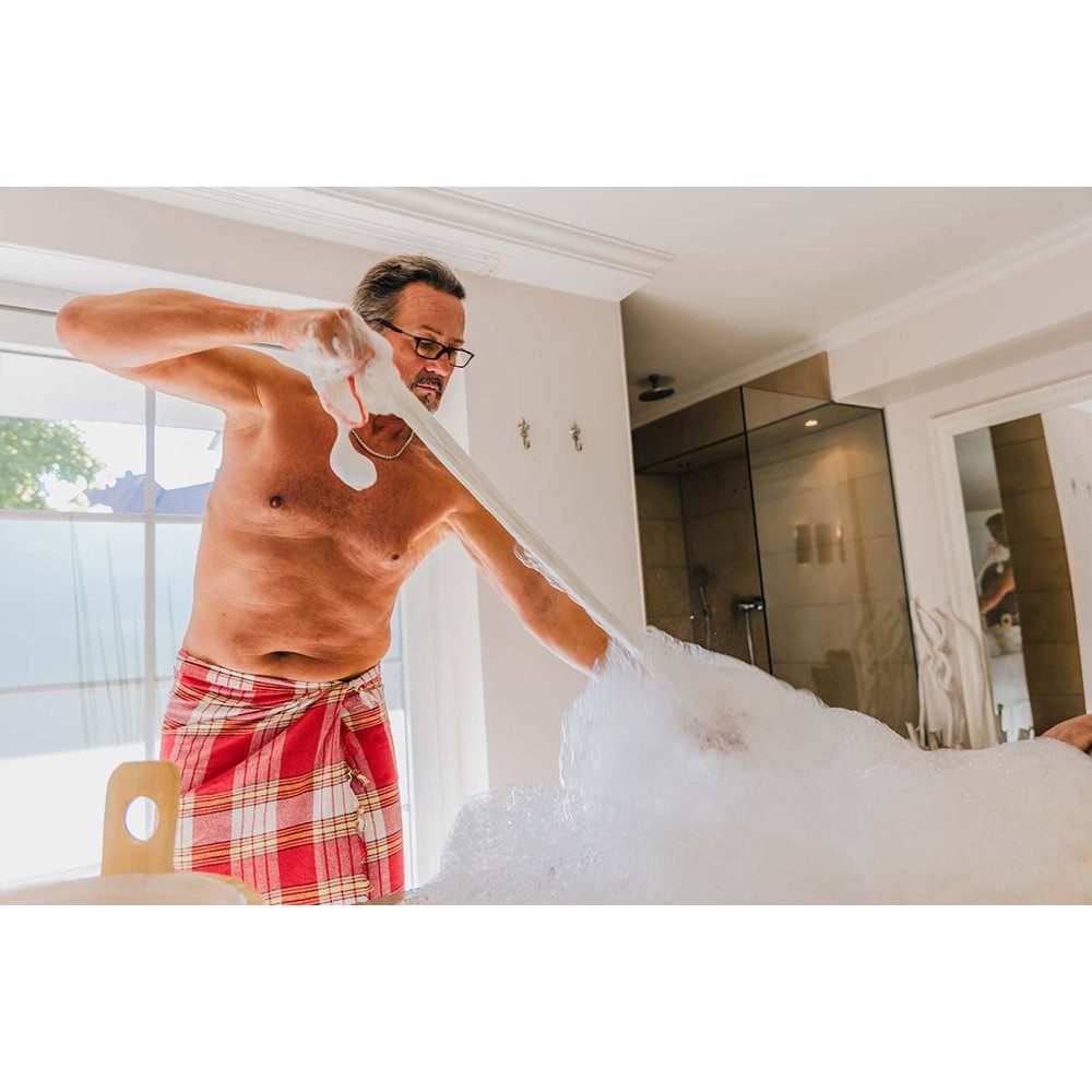 Jochen Schweizer Erlebnisgutschein Romantikurlaub Bad Rothenfelde für 2 (1 Nacht), Wellness Wochenende voller Zweisamkeit