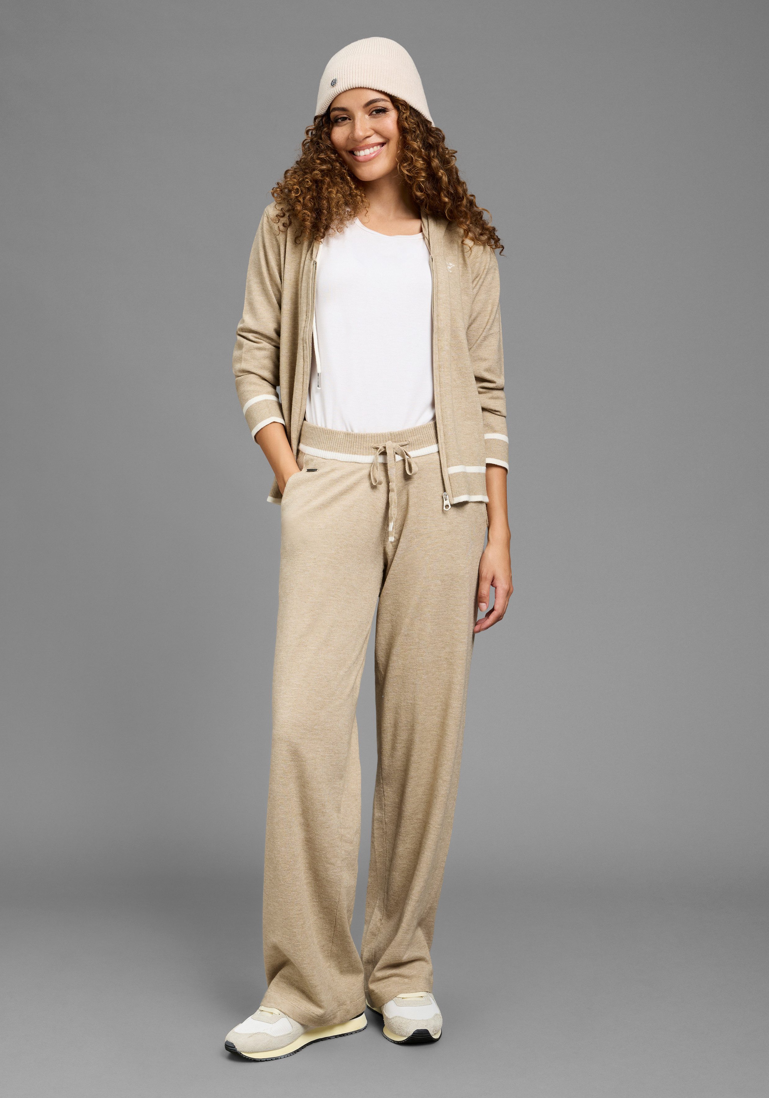 Zum Outfit 10