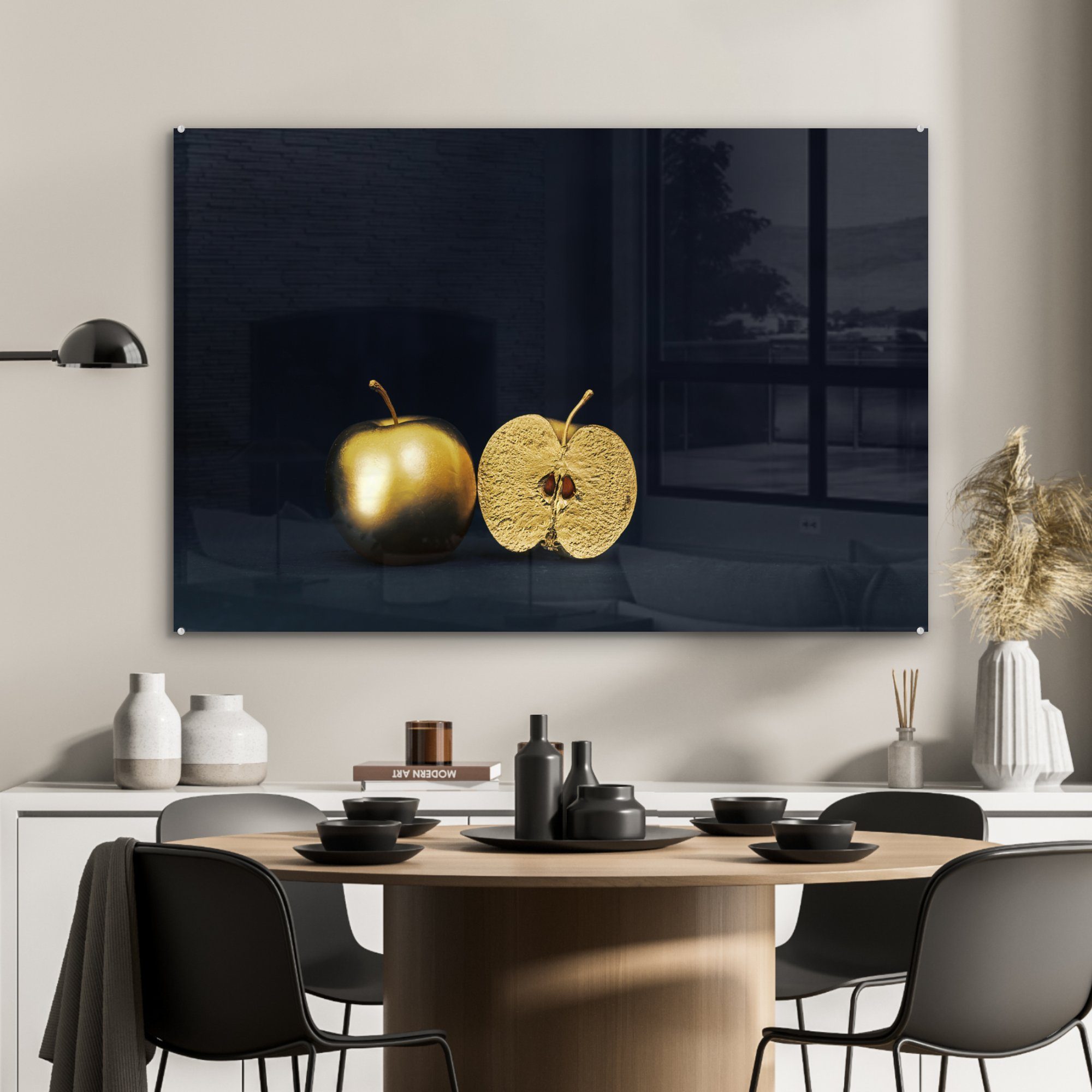 mit schwarzem einem Apfel Hintergrund, St), (1 Acrylglasbilder MuchoWow goldenen auf Schlafzimmer Stilleben Acrylglasbild & Wohnzimmer