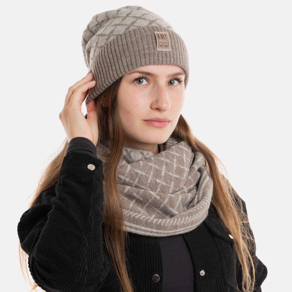 Knit Factory Strickschal Dusk Loop Schal Marron/Iced Clay, (1-St), Schal Halstuch Dreiecksschal Tuch Strickmode