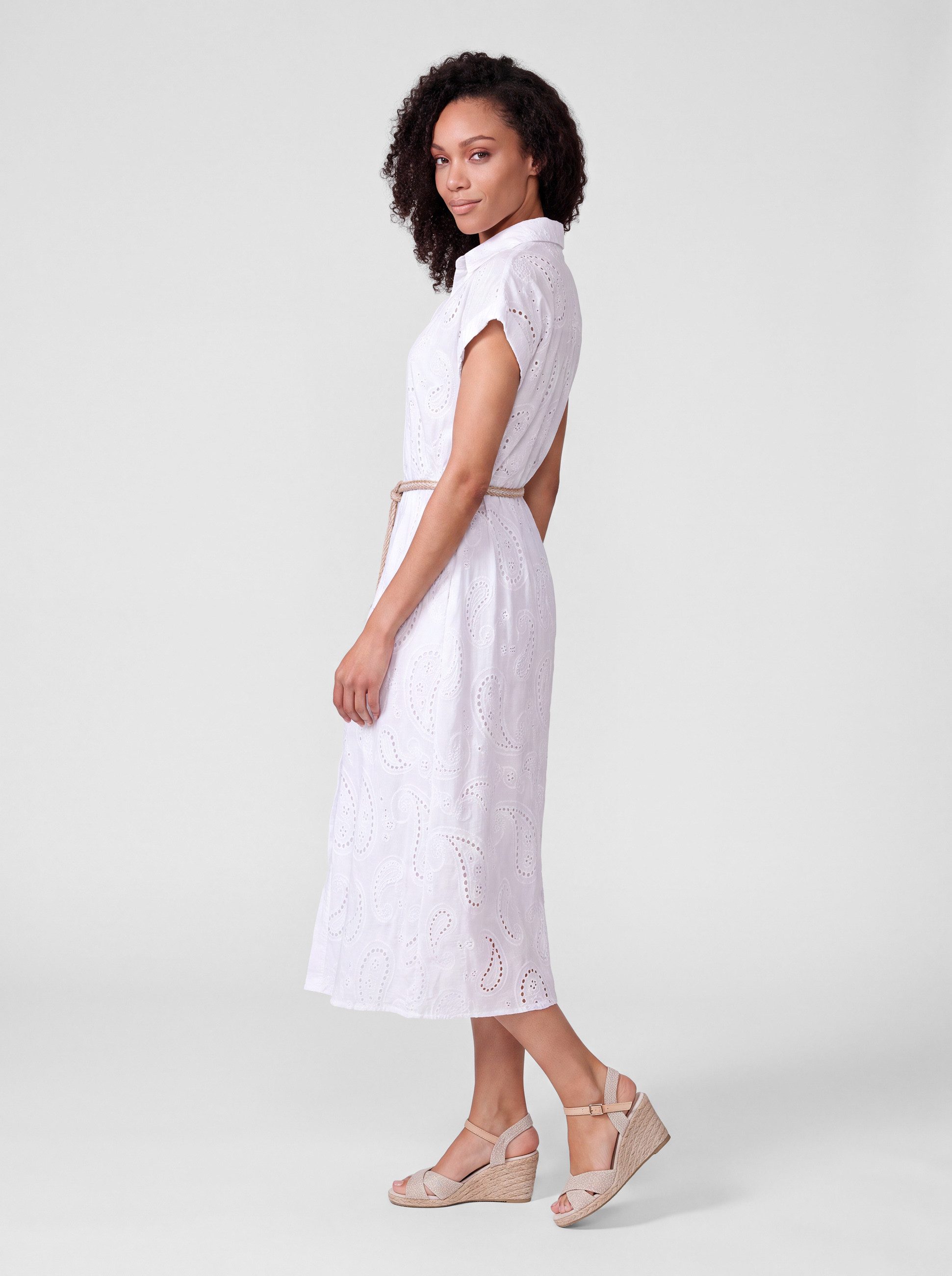 PEKIVESSA Sommerkleid Hemdblusenkleid mit Lochstickerei und Gürtel in Midilänge