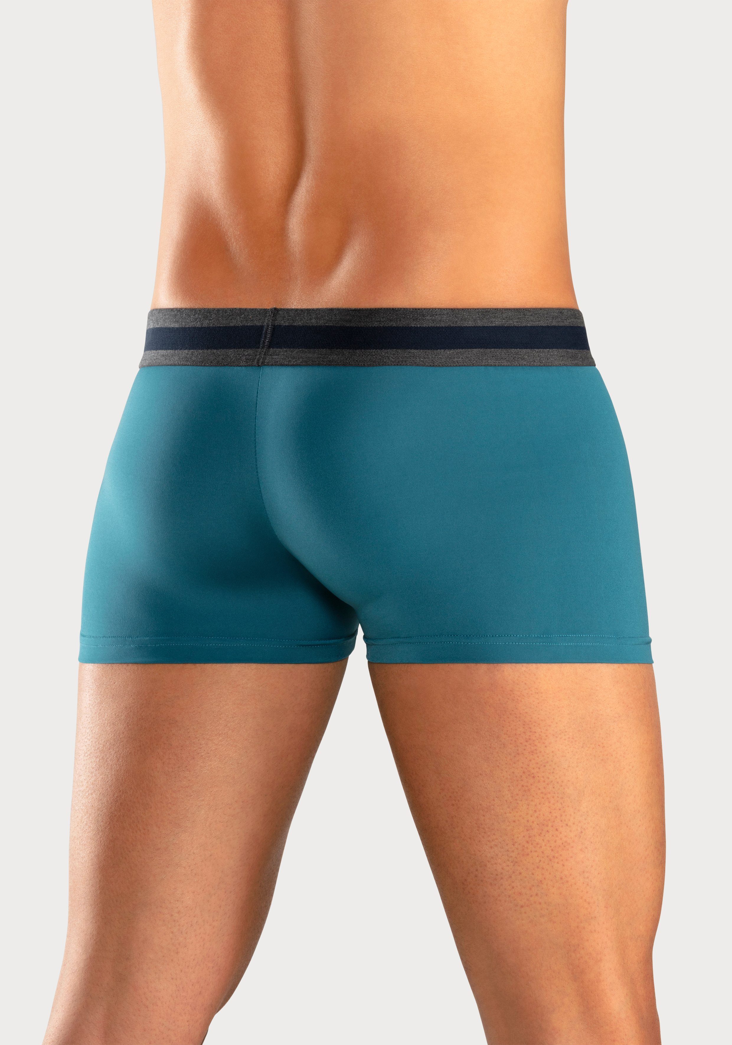 Bench. Funktionsboxer Boxershorts für Herren (Packung, 4-St) Unterhosen aus Microfaser – Bild 4 von 5