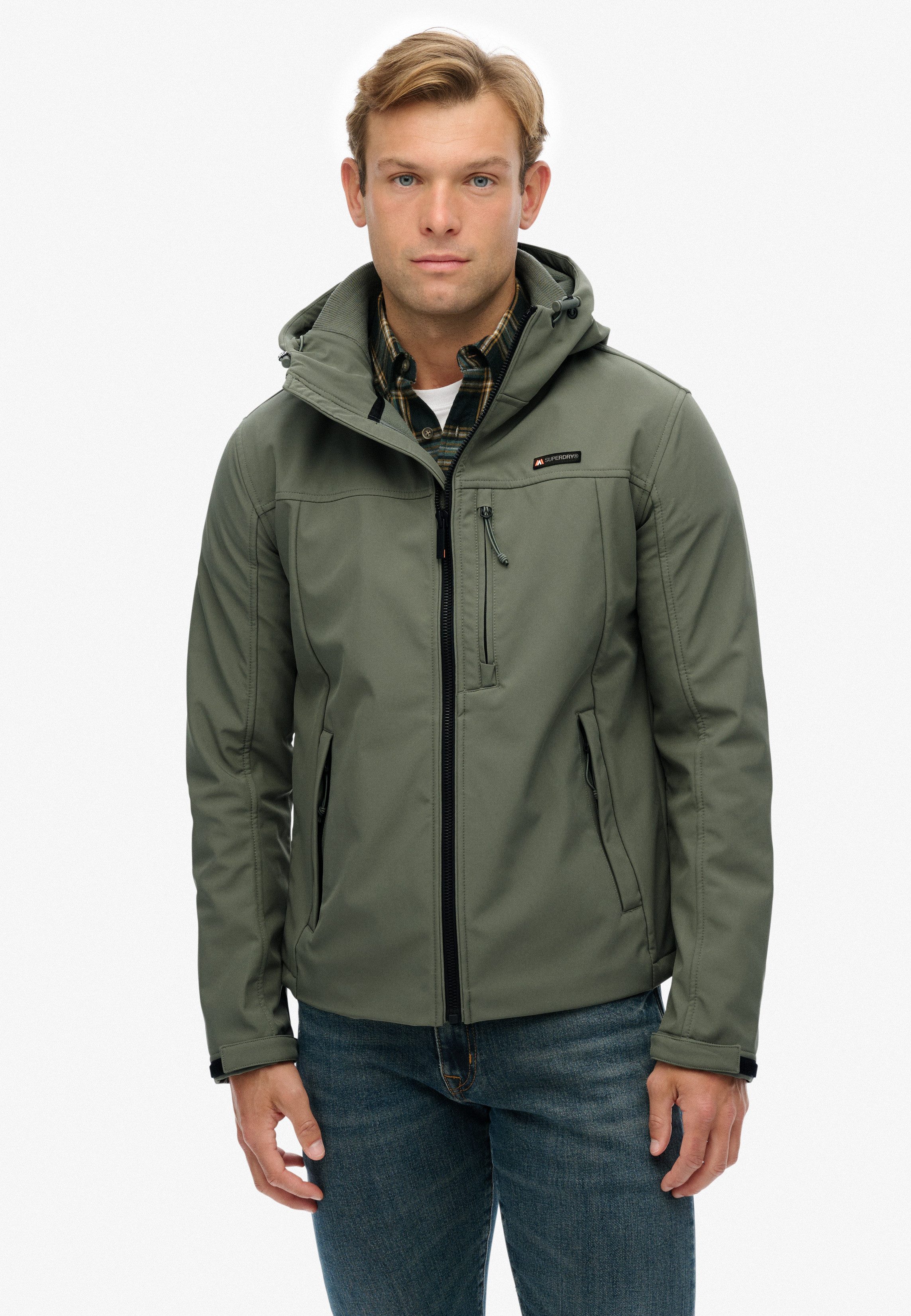 Veste Softshell Superdry Avec Capuche TREKKER JKT - Homme - Coupe Ample - Modèle Outdoor Décontracté