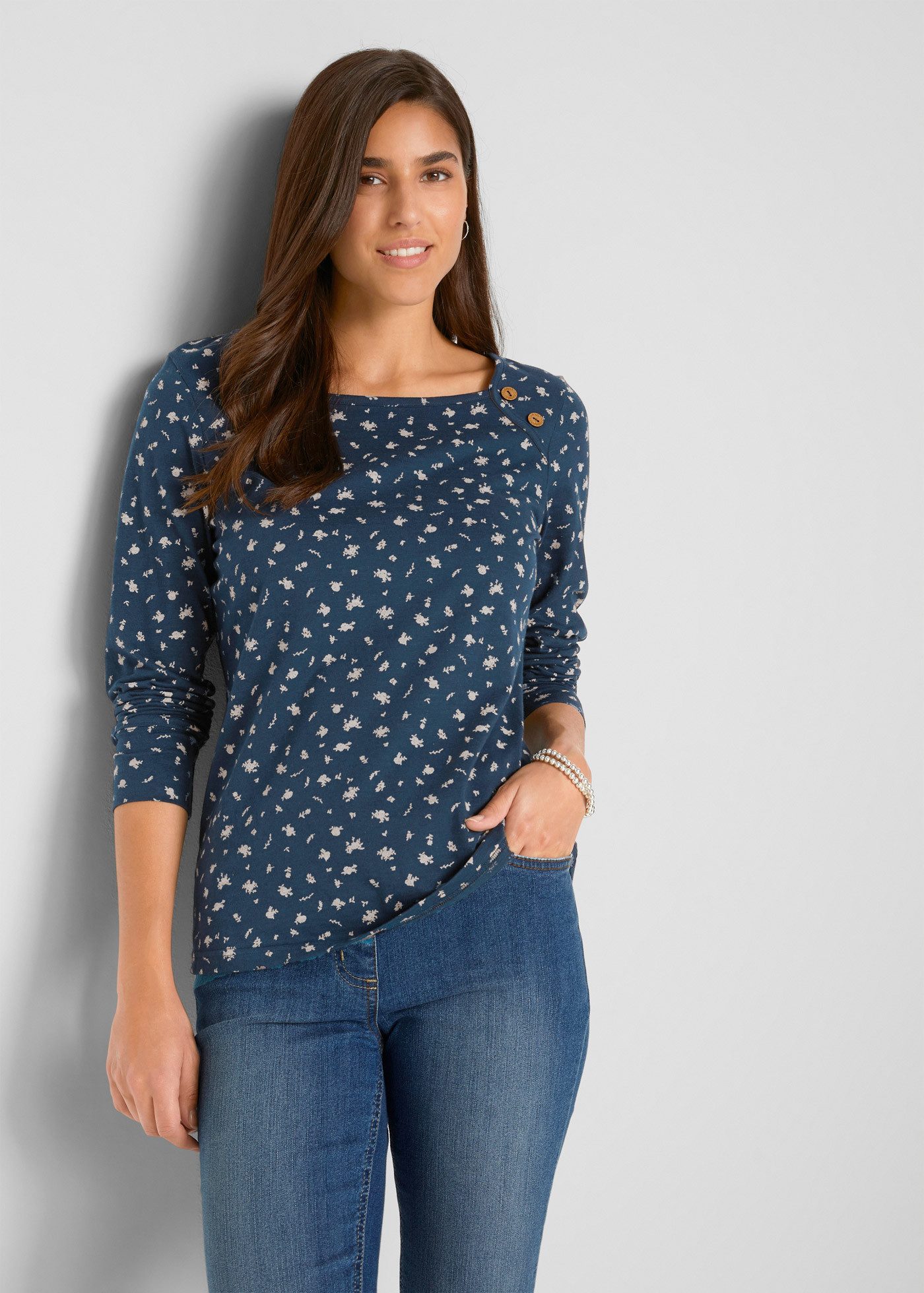bonprix Langarmshirt lockere Passform, mit All-Over Print, mit eckigem Ausschnitt