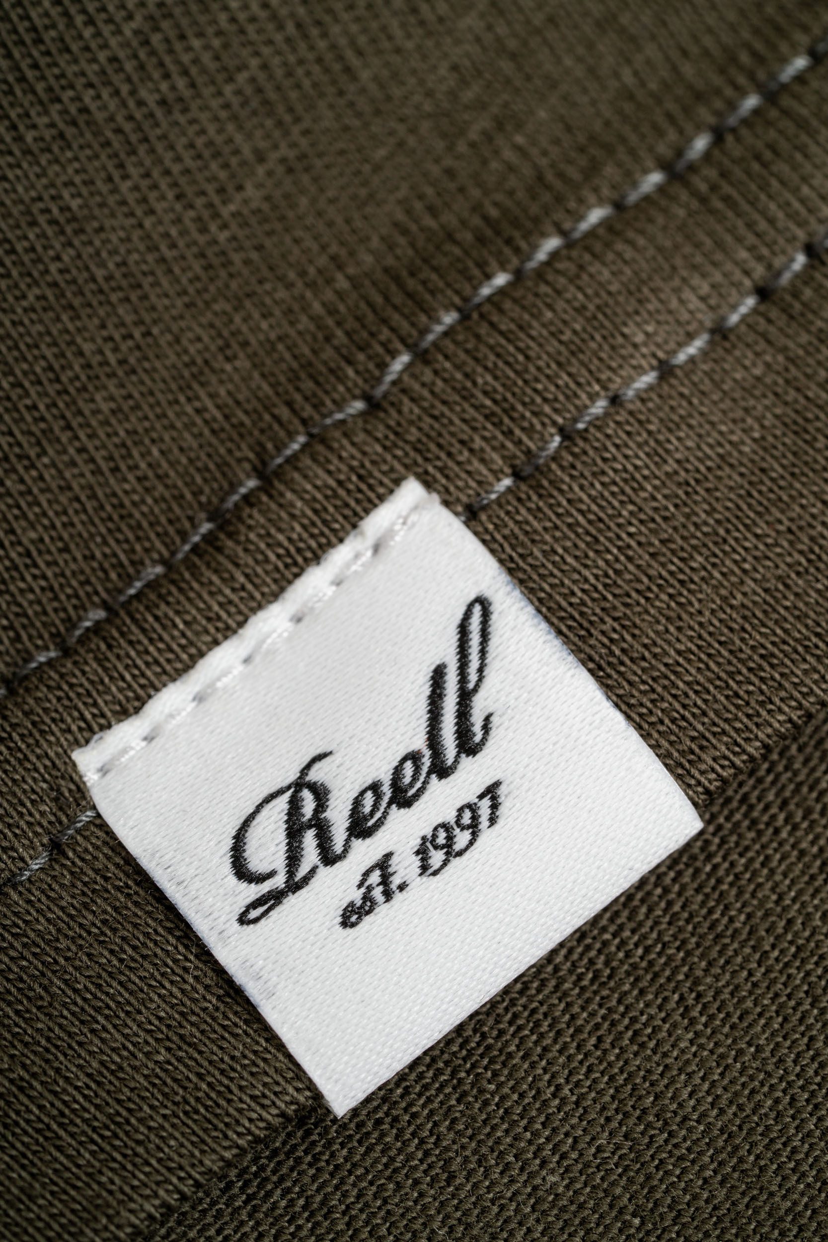 T-Shirt Staple Logo