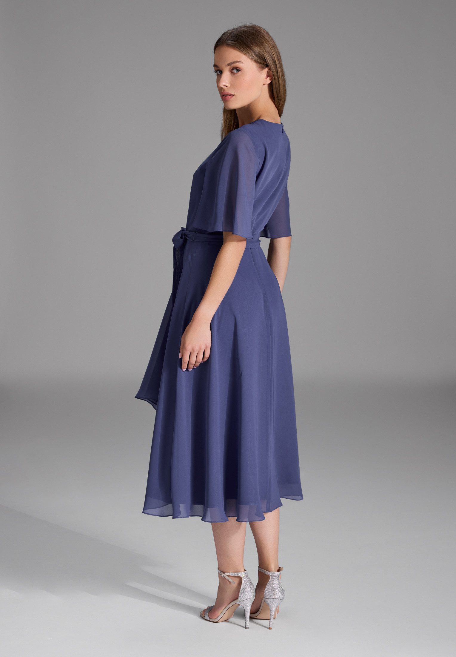 SWING Cocktailkleid - Chiffon Kleid in Wickel Optik mit Vokuhila Saum Taillierter Schnitt mit ausgestelltem Rockteil