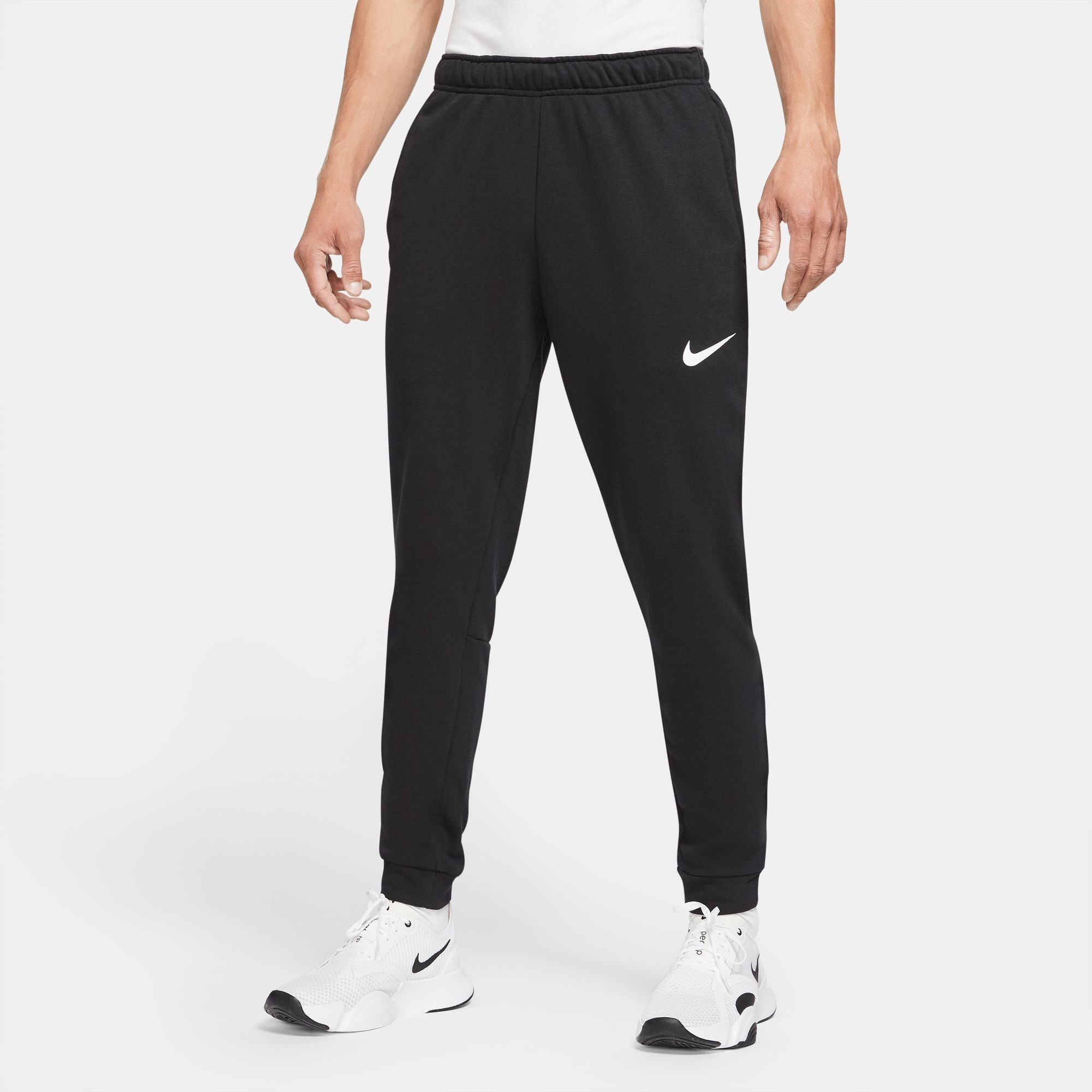 Nike Trainingshose DRI-FIT MEN'S TAPERED TRAINING PANTS schwarz