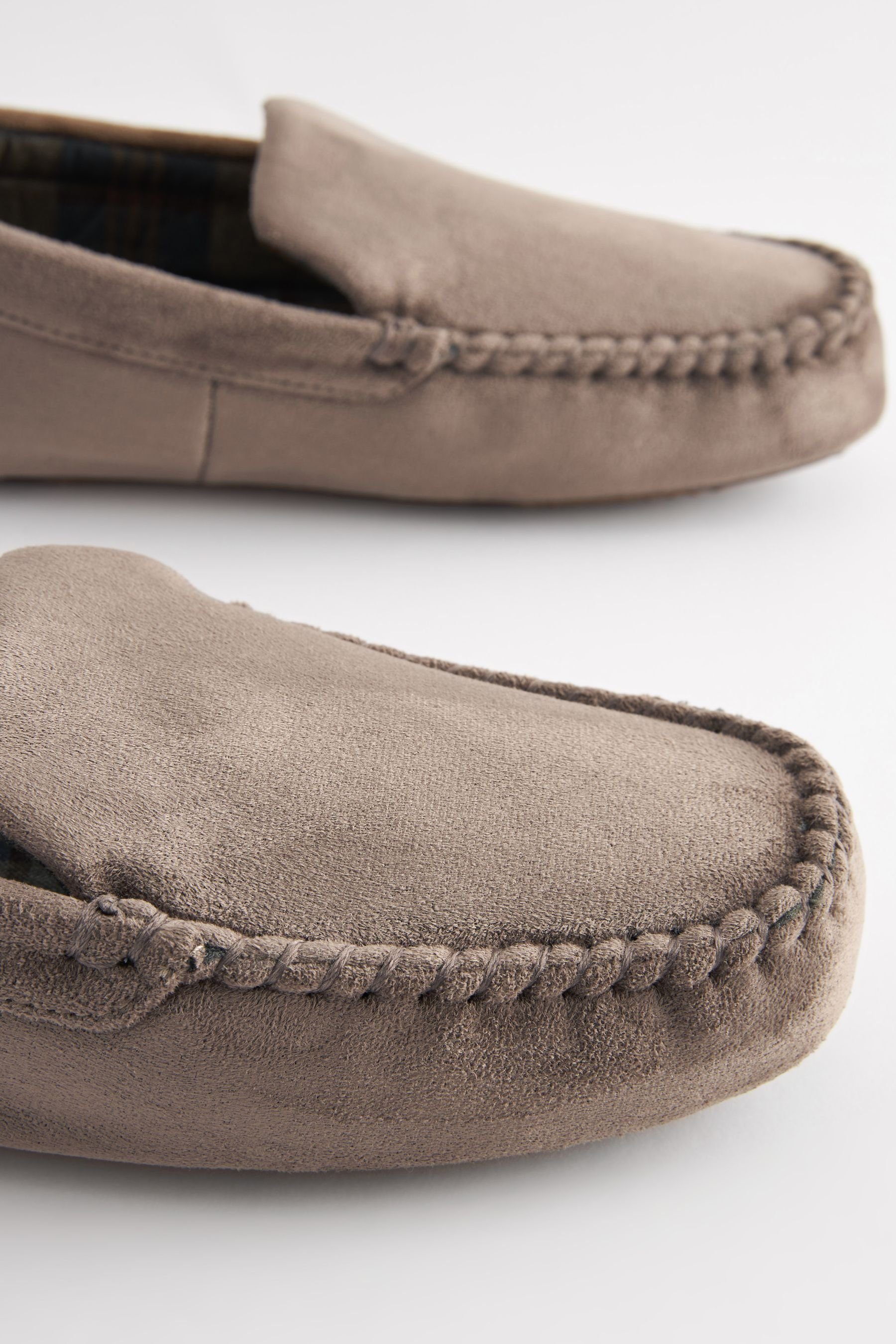 Next Mokassin-Hausschuhe mit kariertem Futter Hausschuh (1-tlg)