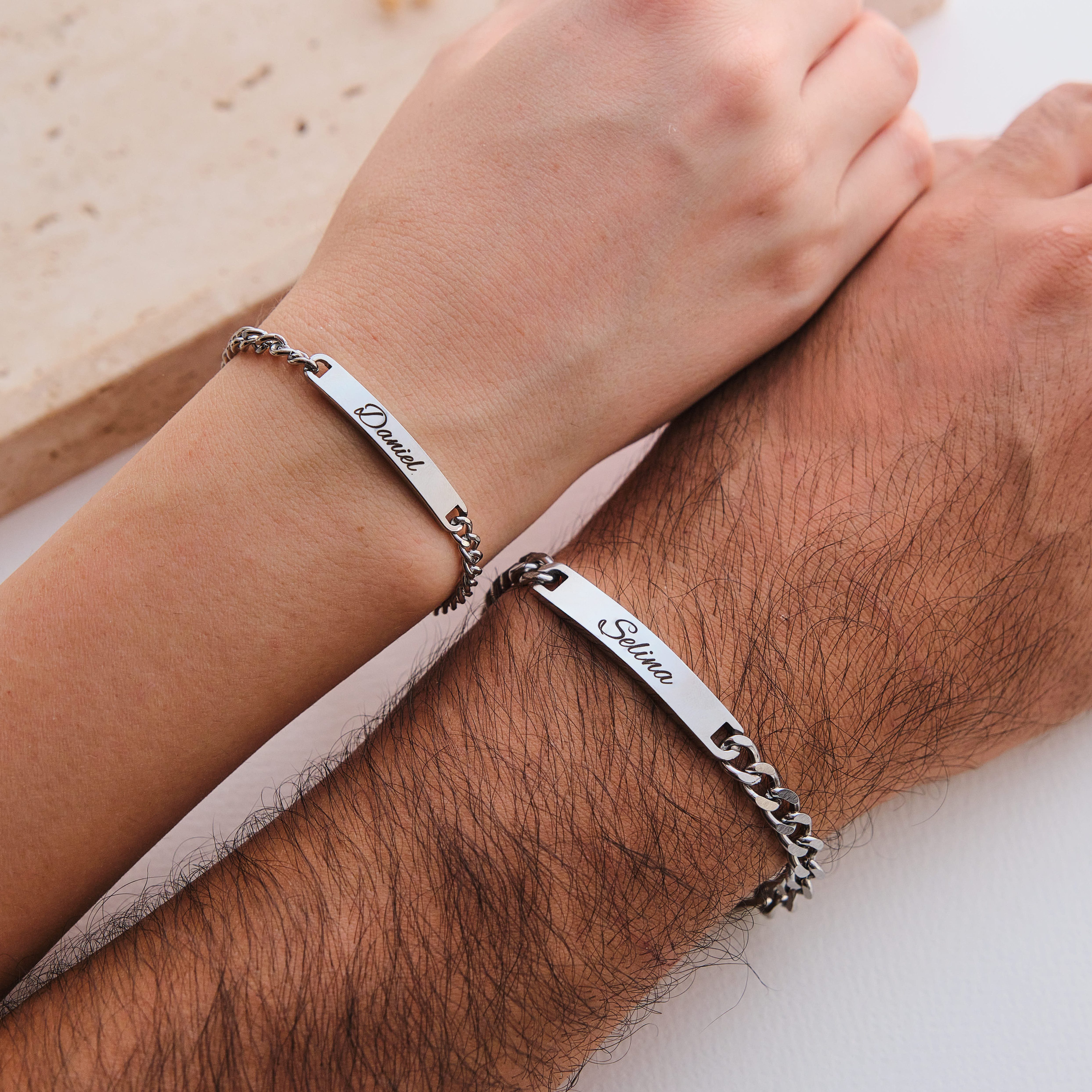 OTANTO Armband mit Gravur Partnerarmbänder mit Gravur Pärchen Armbänder – Bild 2 von 3