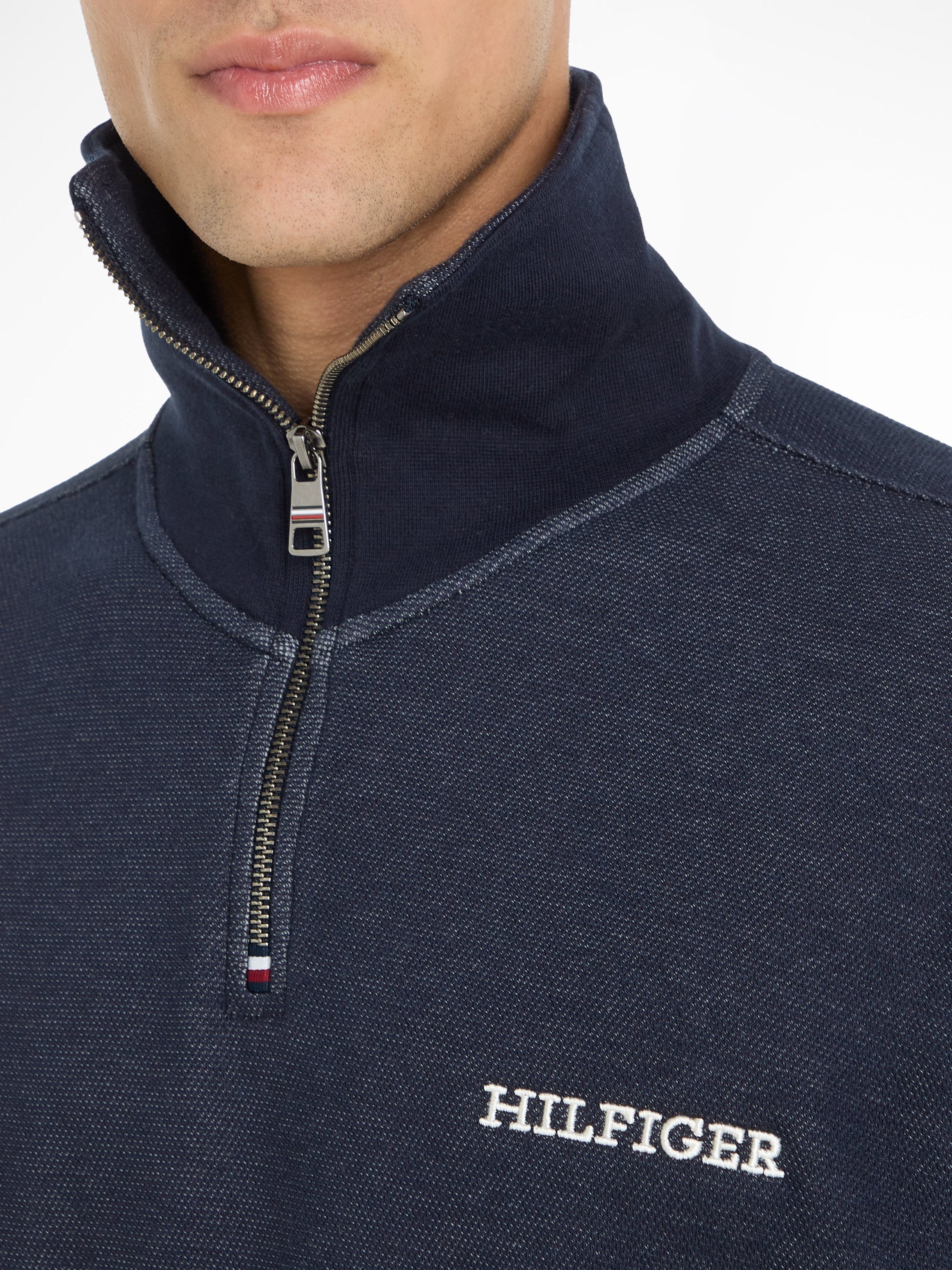 Tommy Hilfiger Sweatshirt MONOTYPE HONEYCOMB 1/4 ZIP Tommy Hilfiger Flag-Stickerei am Reißverschluss und Rücken