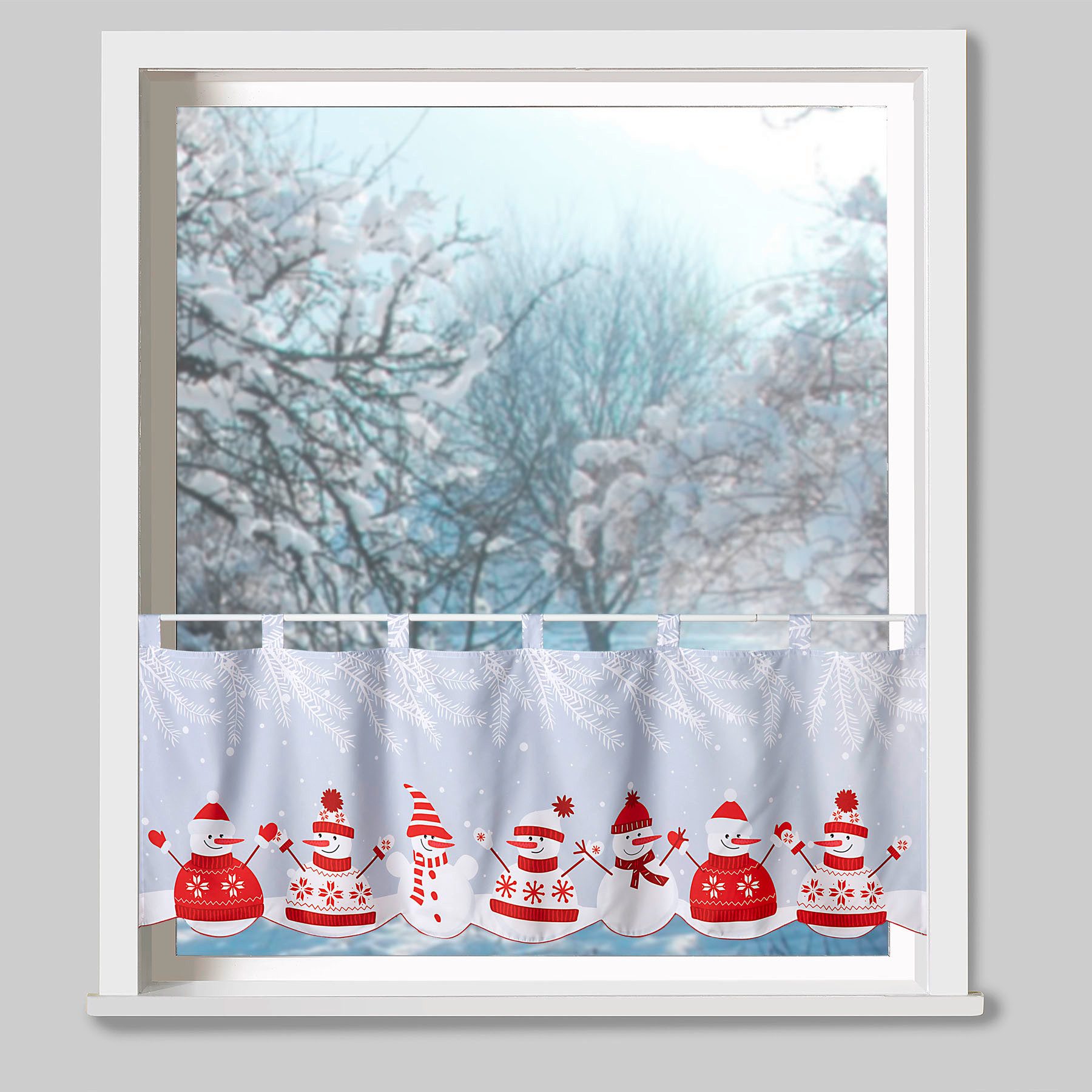 heimtexland Scheibengardine Weihnachten Deko Gardine Bistro Weihnachtsgardine (1 St), Schlaufen, blickdicht, Satin, 45x120 cm I Stickerei Bordüre rot I Fensterdeko Schneemann