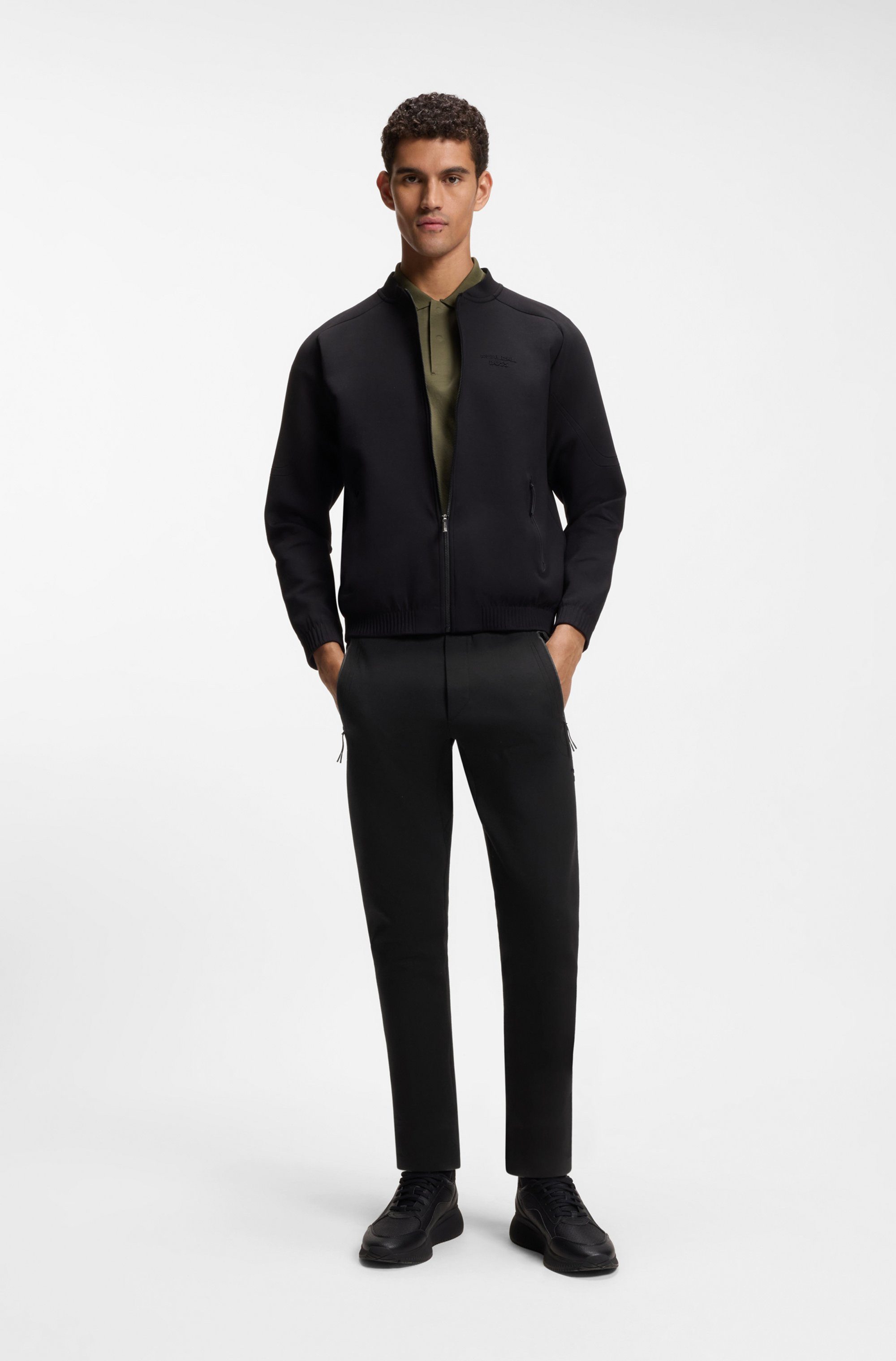 BOSS GREEN Jogginghose Porsche Spirit 70 Capsule Collection Premium Herrenmode Innovative Geruchskontroll-Technologie HEIQ MINT
