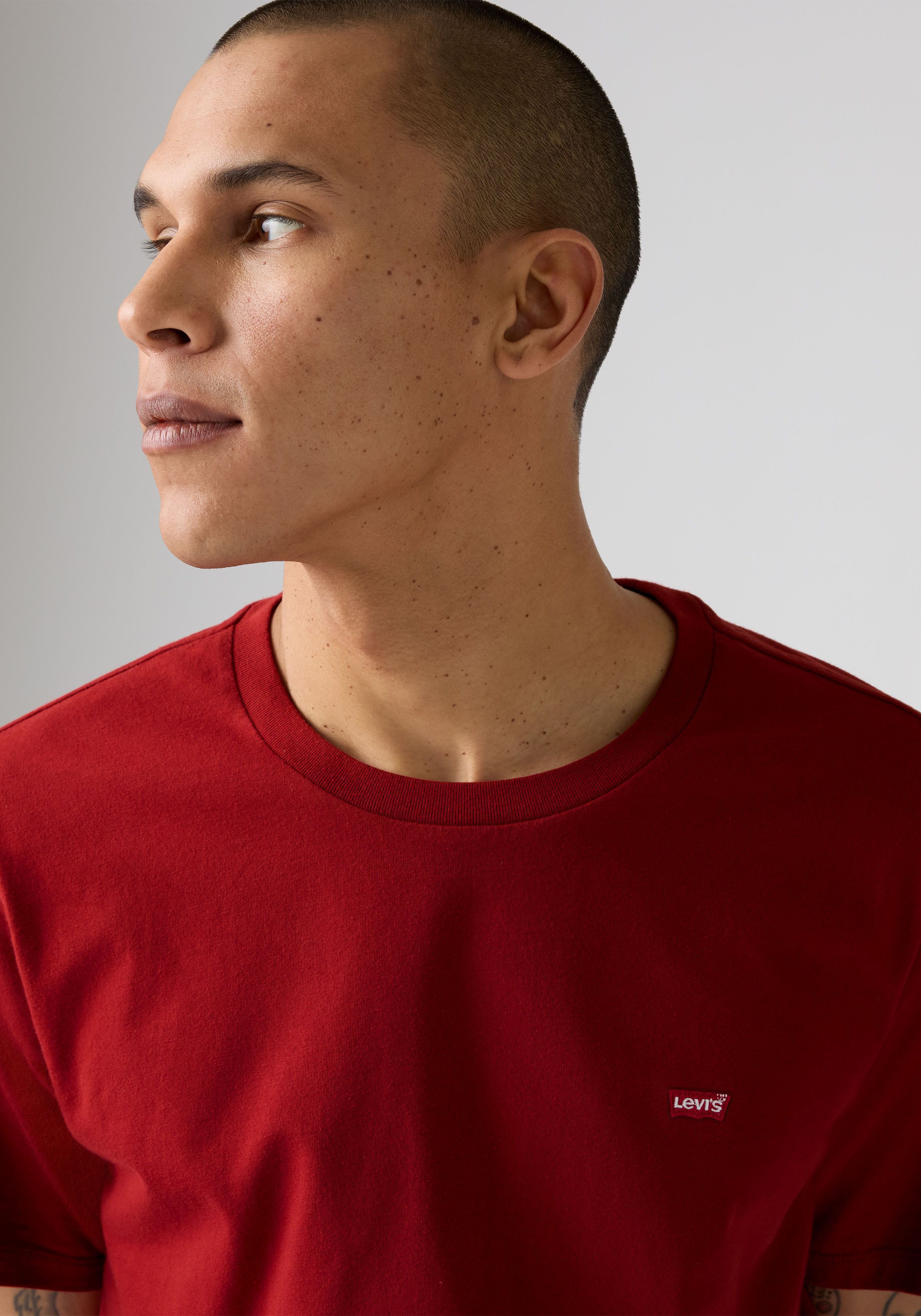 Levi's® T-Shirt mit Streifenmuster – Bild 4 von 4
