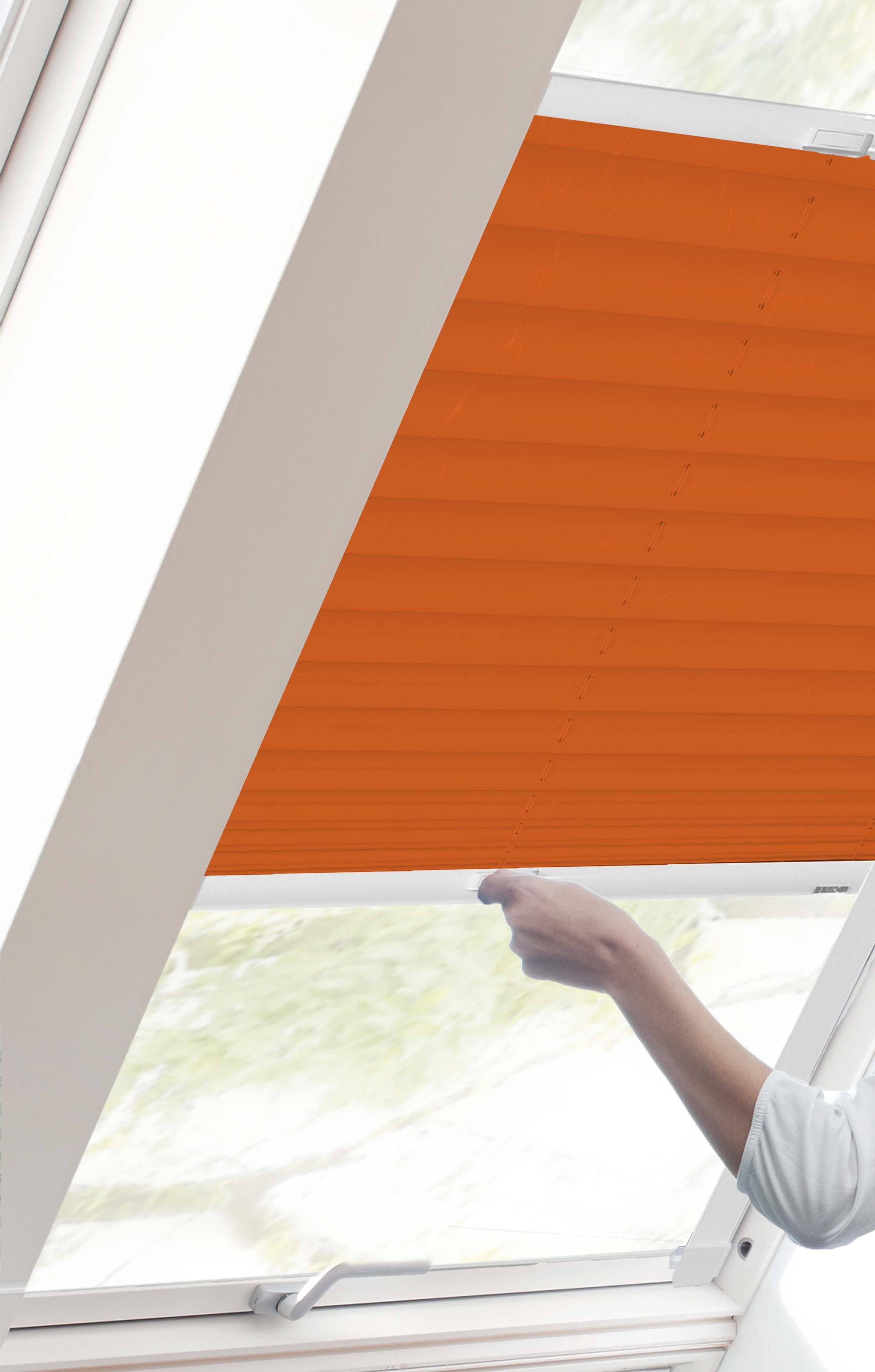 Young Dachfensterplissee Style Crush, mit sunlines, orange Lichtschutz, verschraubt, verspannt, Führungsschienen