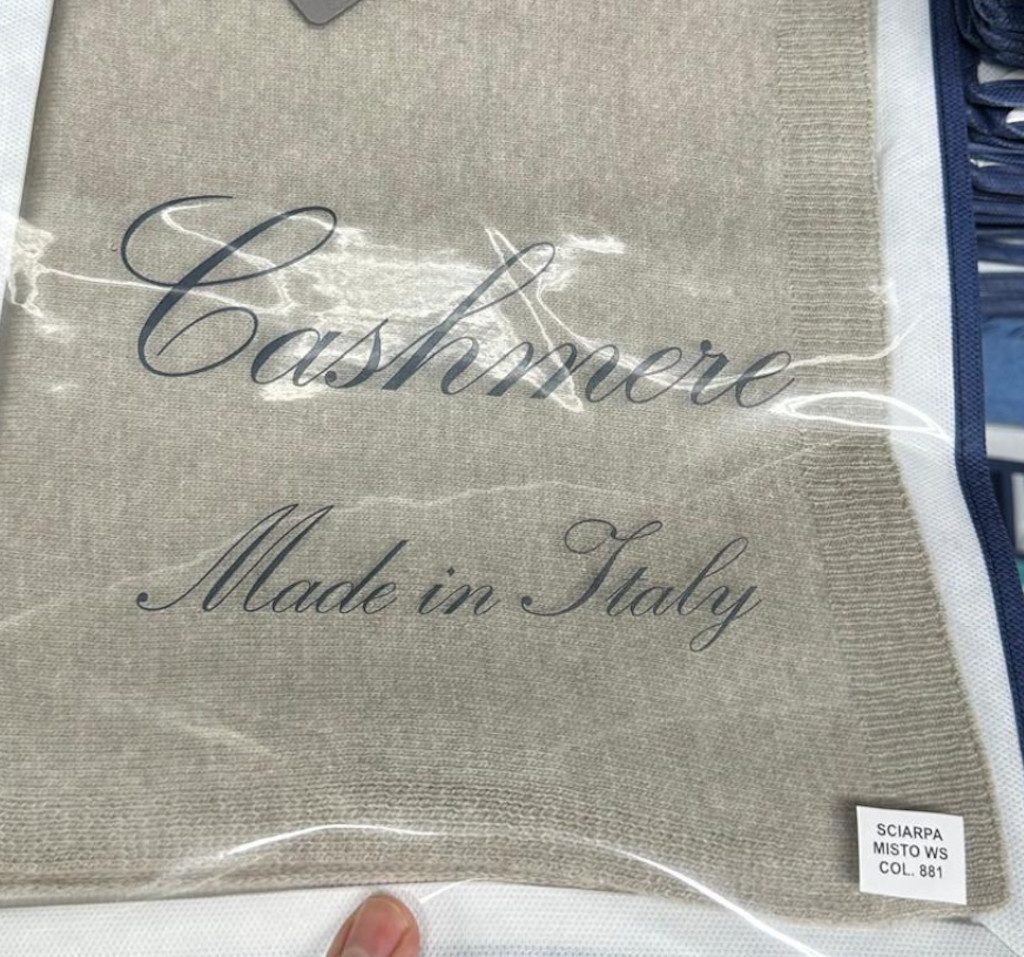 BZNA Wollschal BZNA Strickschal mit 10% Kashmir, kuschelig und warm Umhängeschal