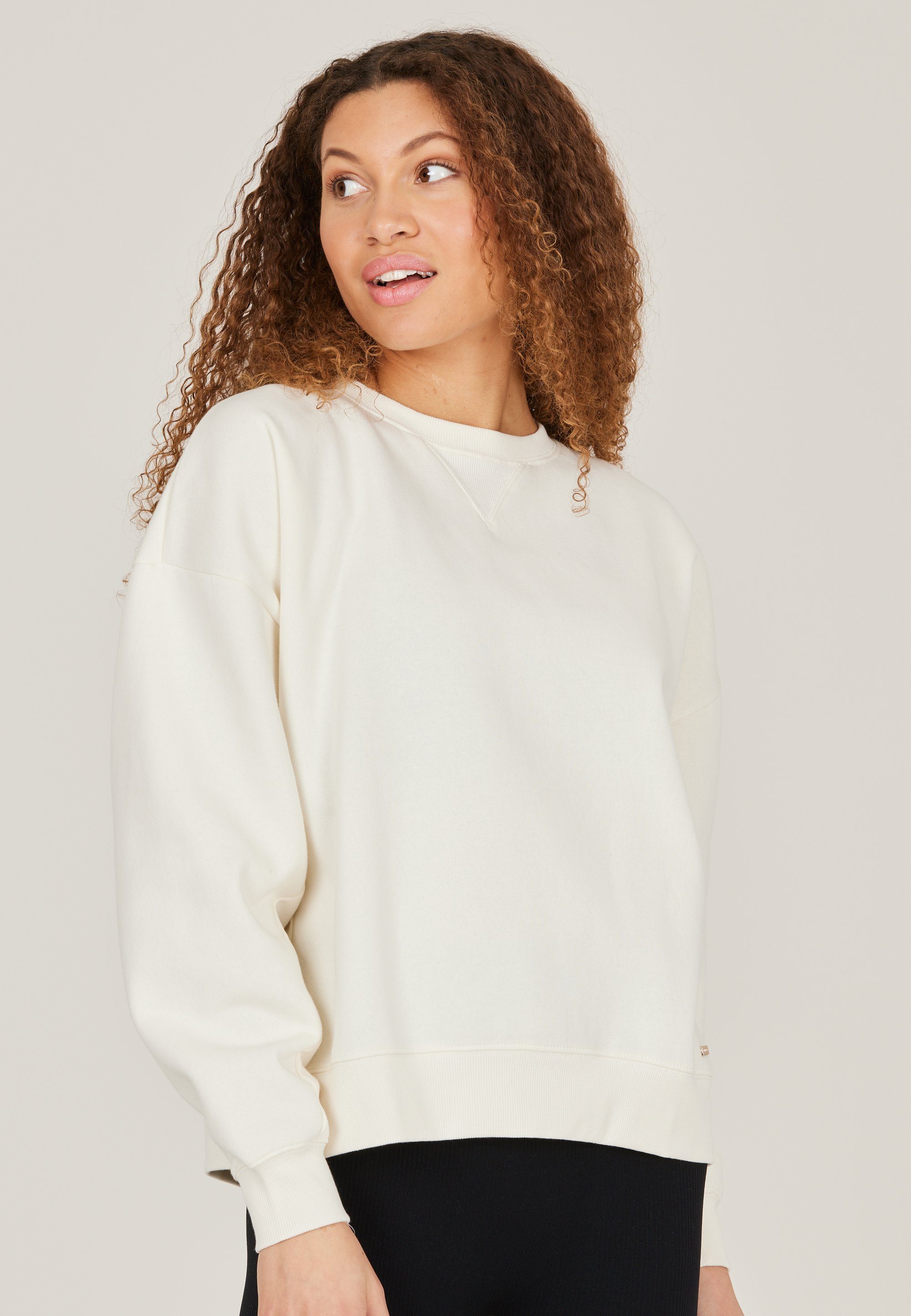 ATHLECIA Sweatshirt Eudonie im lässigen Oversized-Schnitt weiß